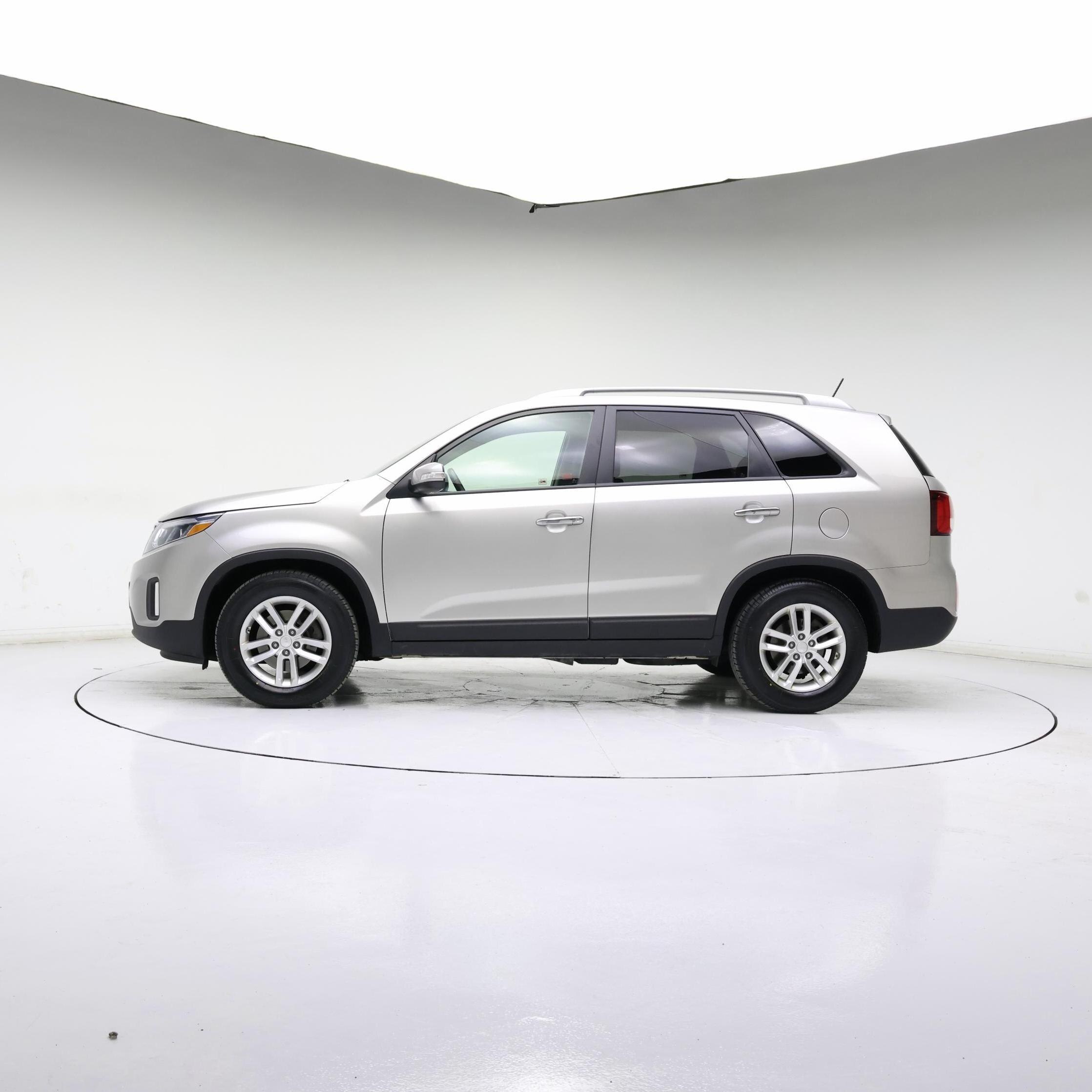 Thumbnail: 2014 Kia Sorento - 3