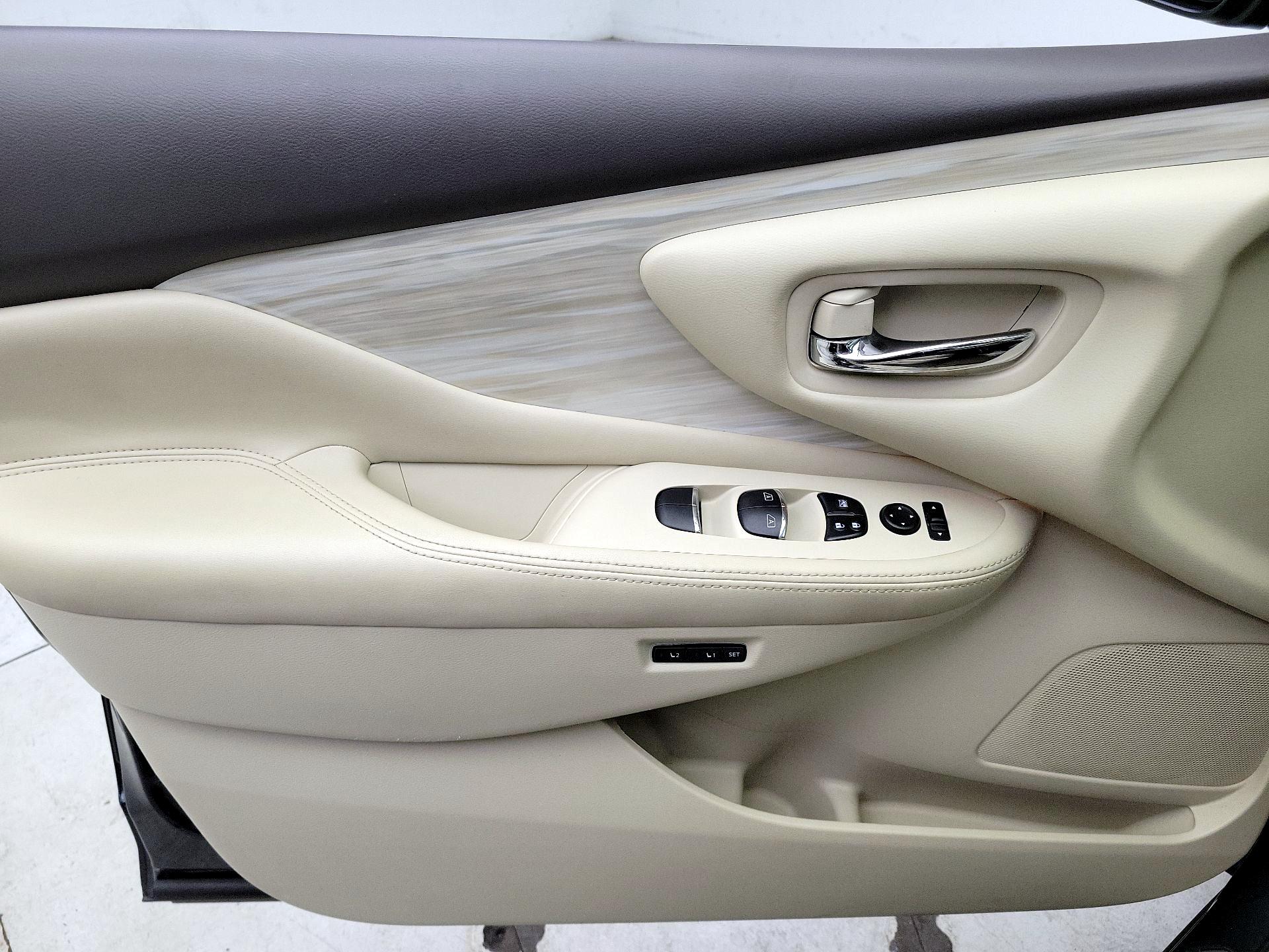 Thumbnail: 2017 Nissan Murano - 12