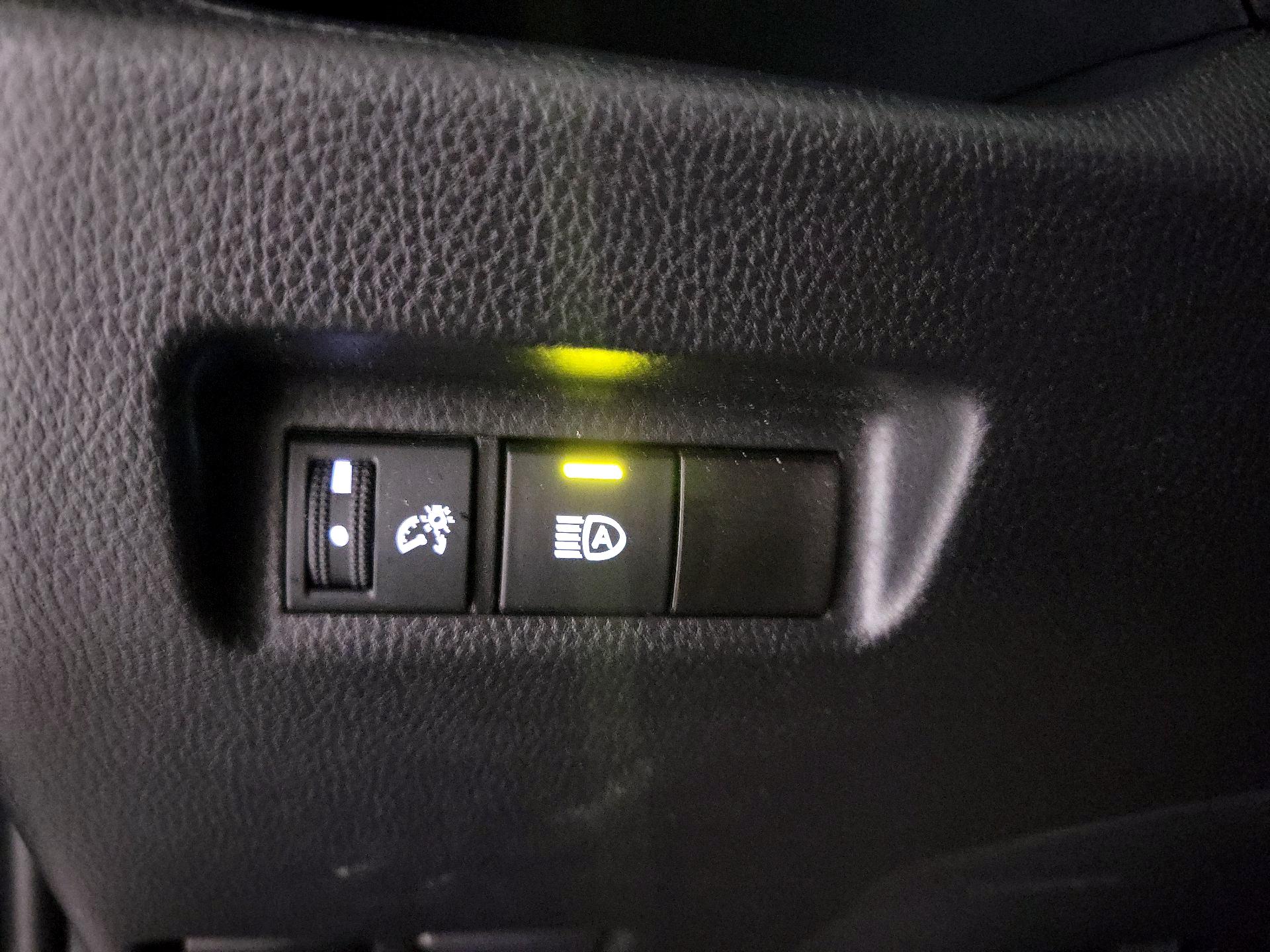 Thumbnail: 2025 Toyota RAV4 - 11