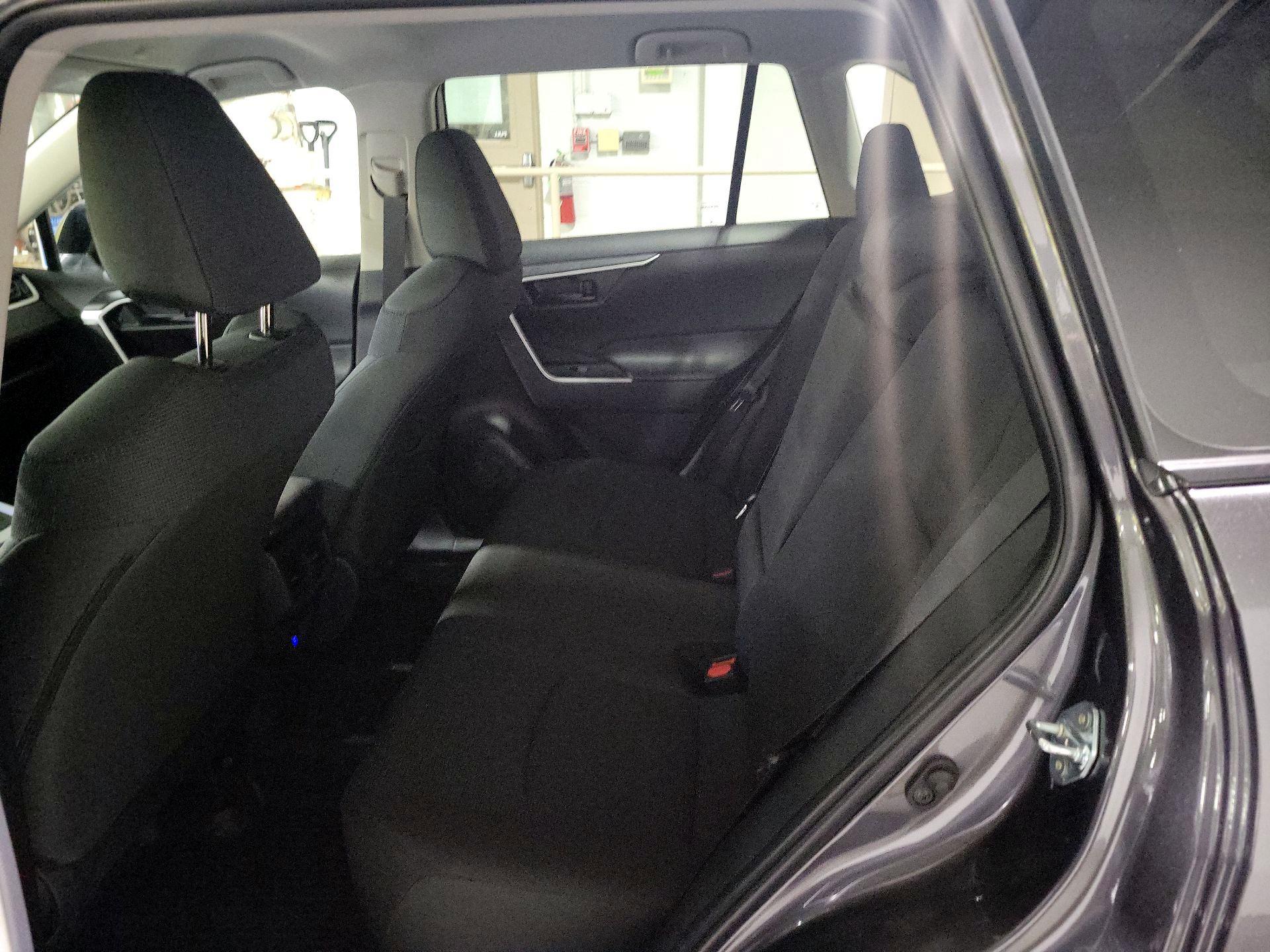 Thumbnail: 2025 Toyota RAV4 - 17