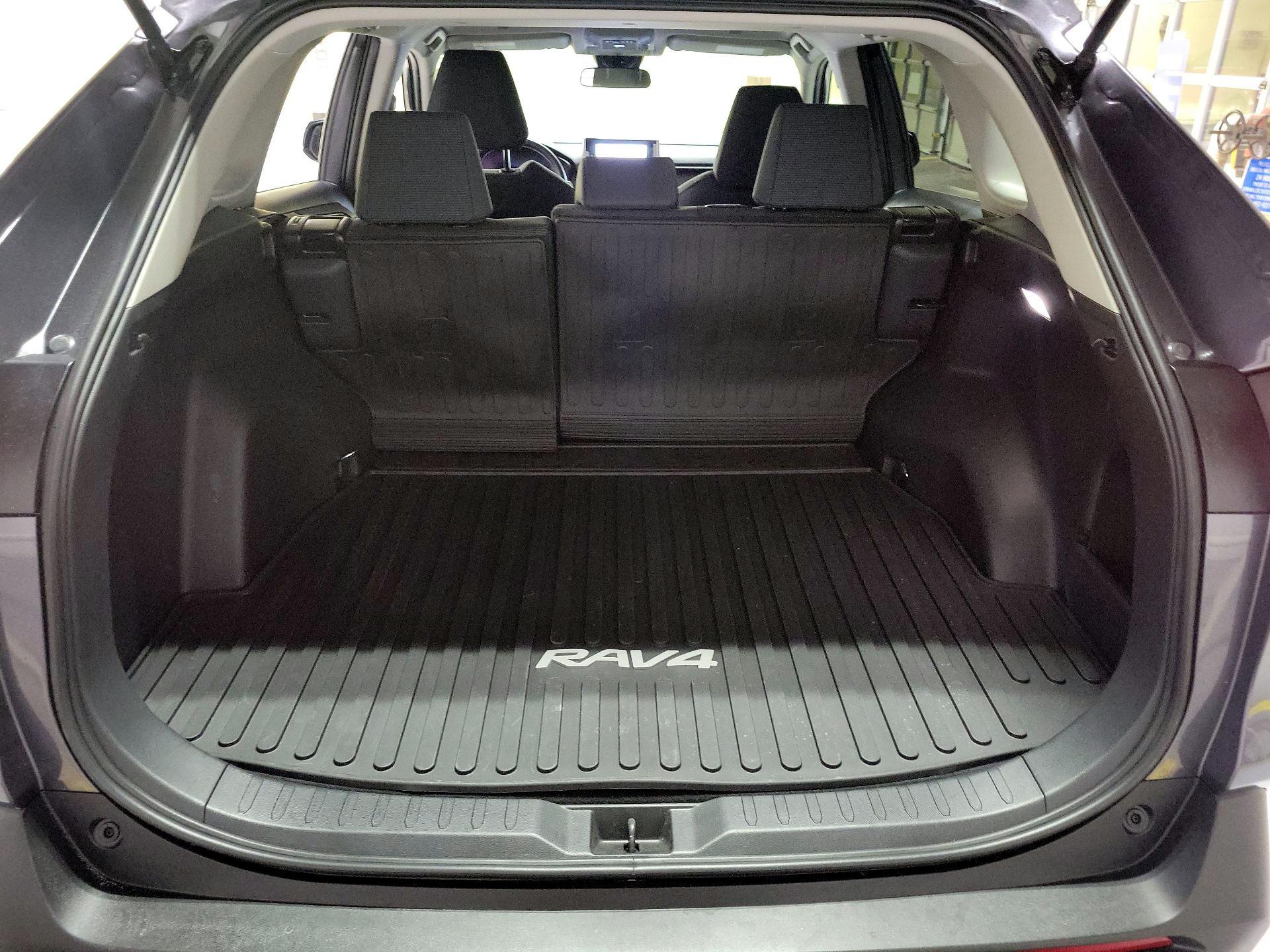 Thumbnail: 2025 Toyota RAV4 - 18