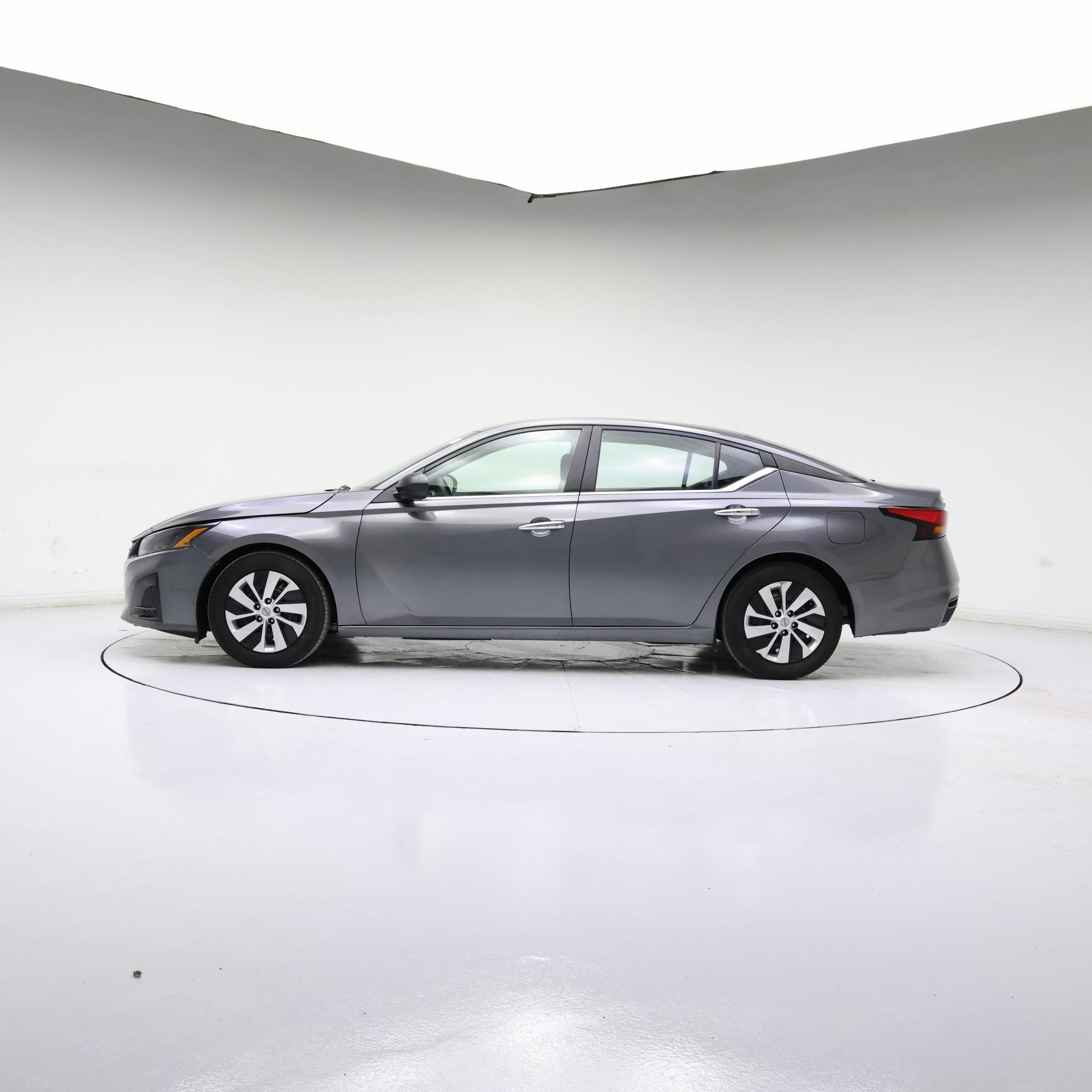 Thumbnail: 2024 Nissan Altima - 3