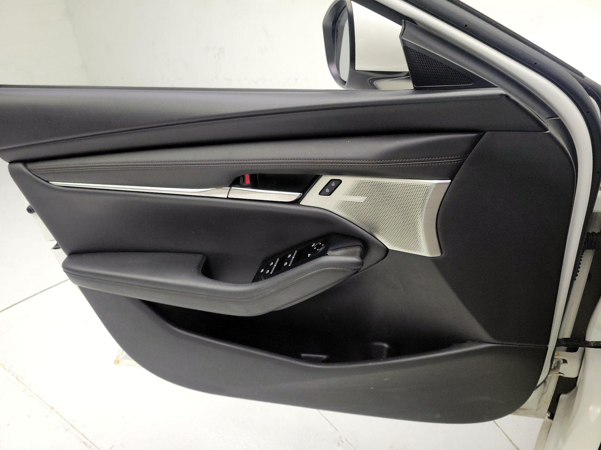 Thumbnail: 2019 Mazda Mazda3 - 12