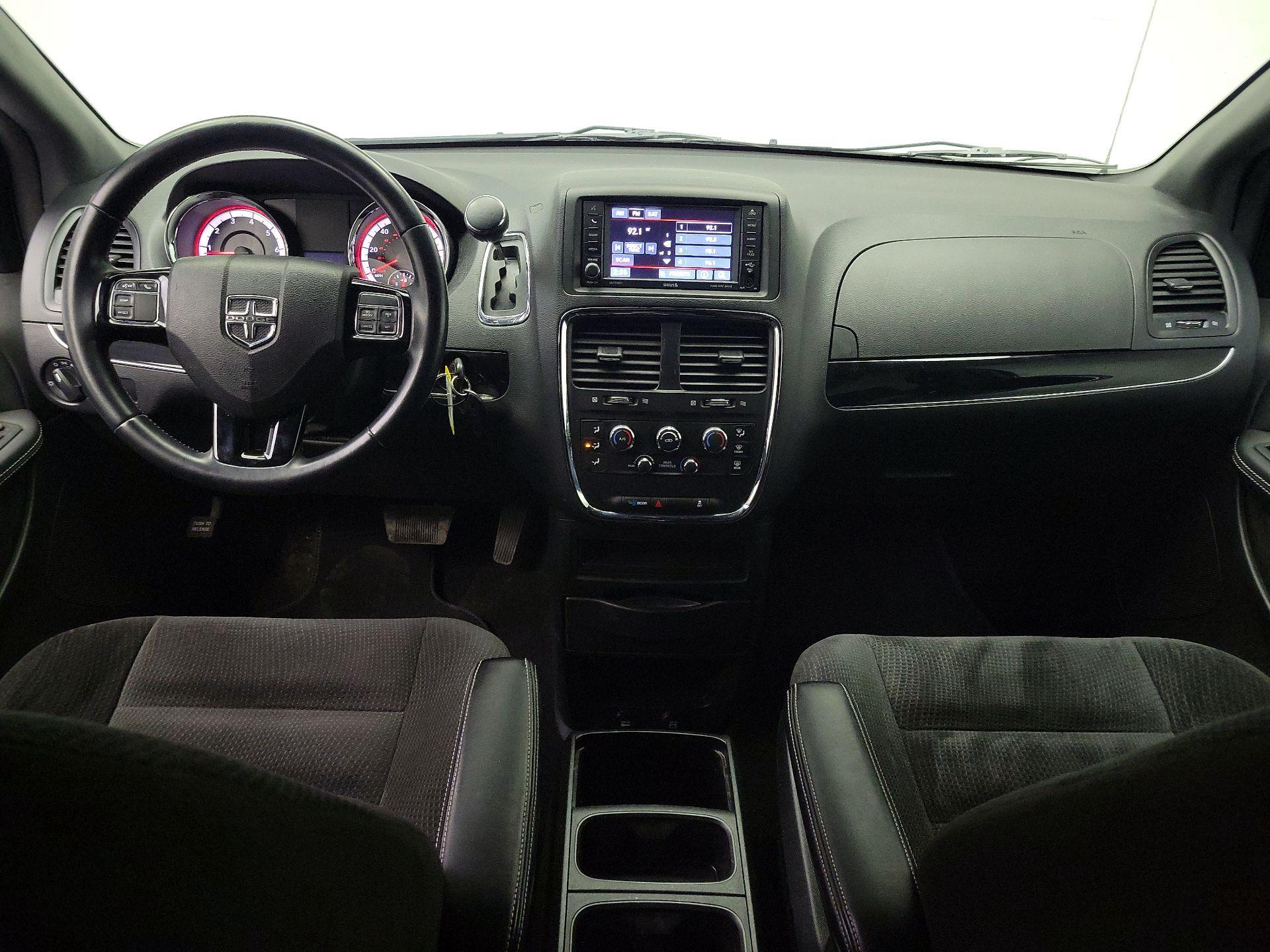 Thumbnail: 2017 Dodge Grand Caravan - 9