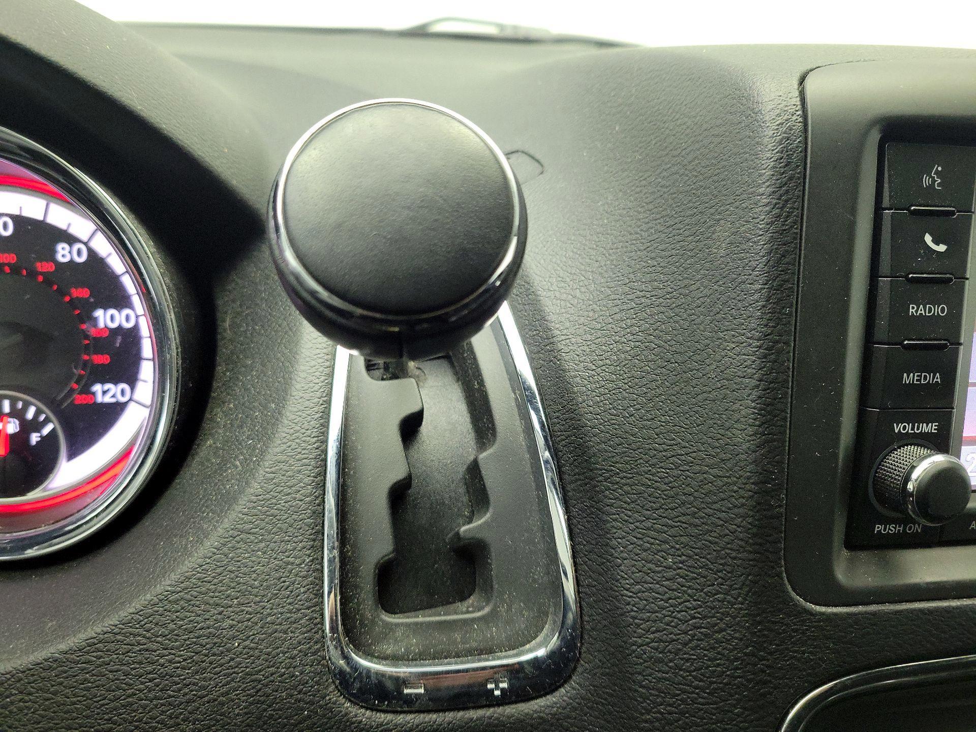 Thumbnail: 2017 Dodge Grand Caravan - 17