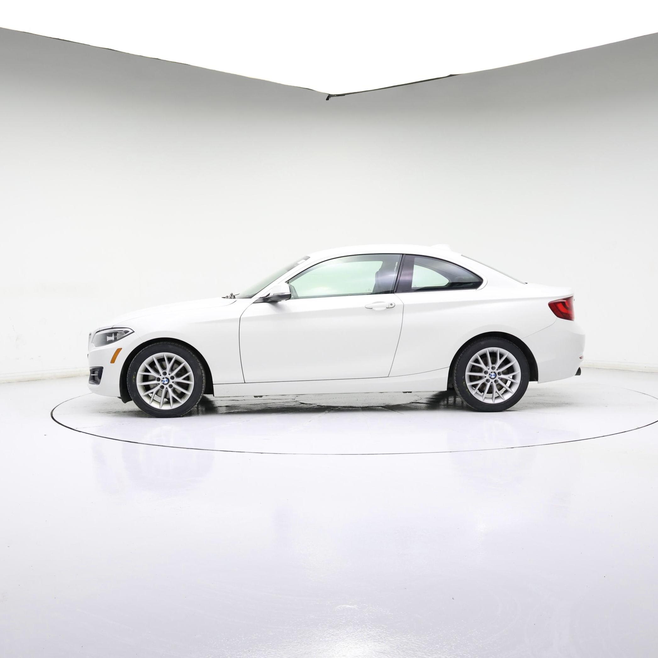 Thumbnail: 2016 BMW 2 Series - 3