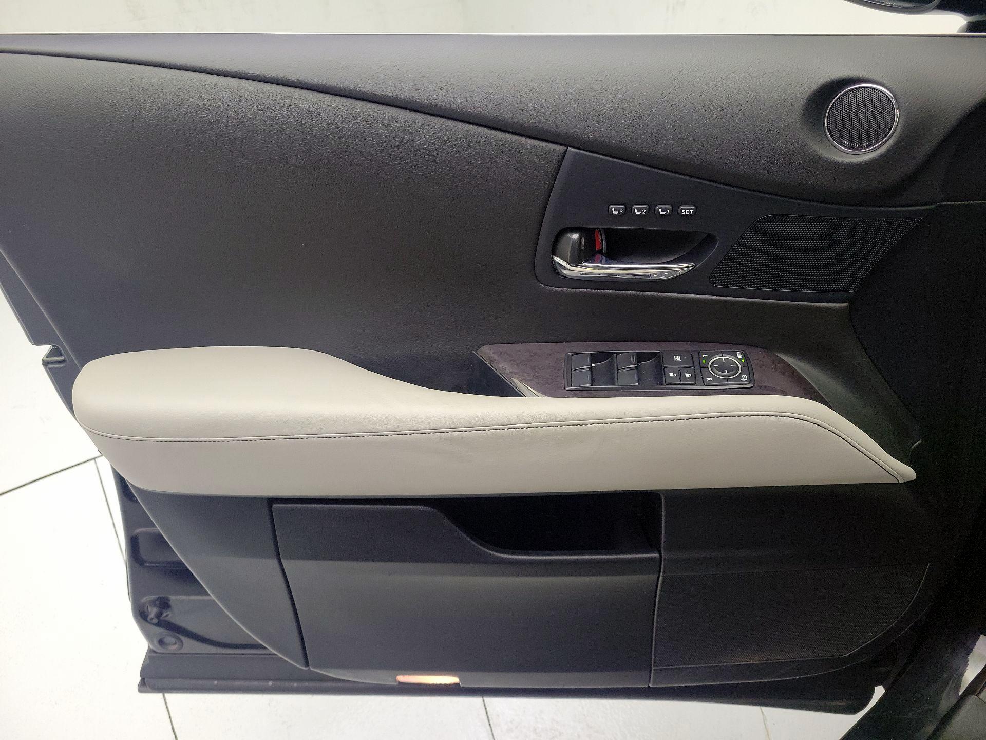 Thumbnail: 2015 Lexus RX - 12