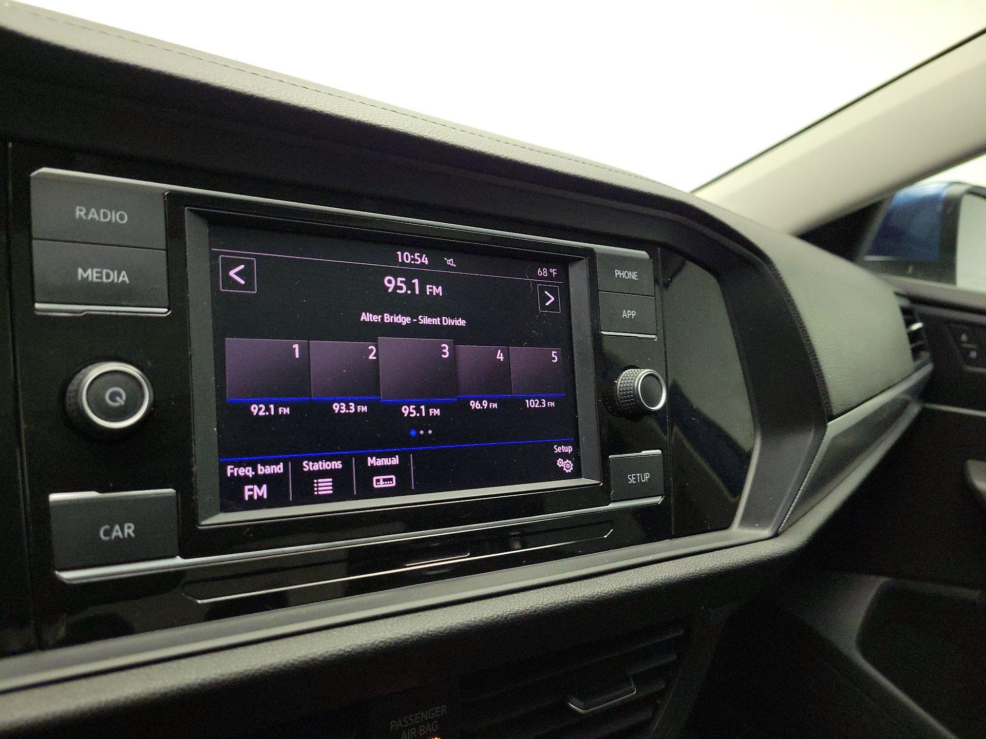 Thumbnail: 2019 Volkswagen Jetta - 15