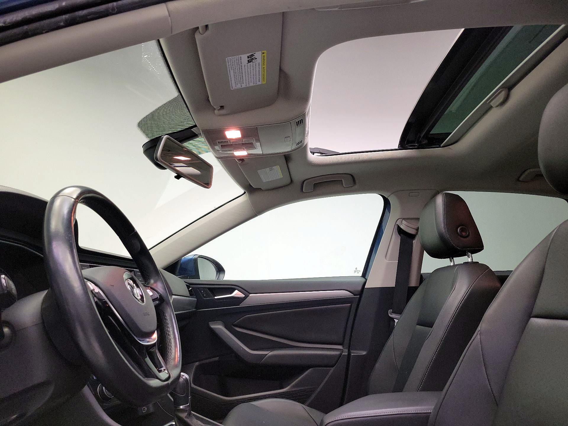 Thumbnail: 2019 Volkswagen Jetta - 19