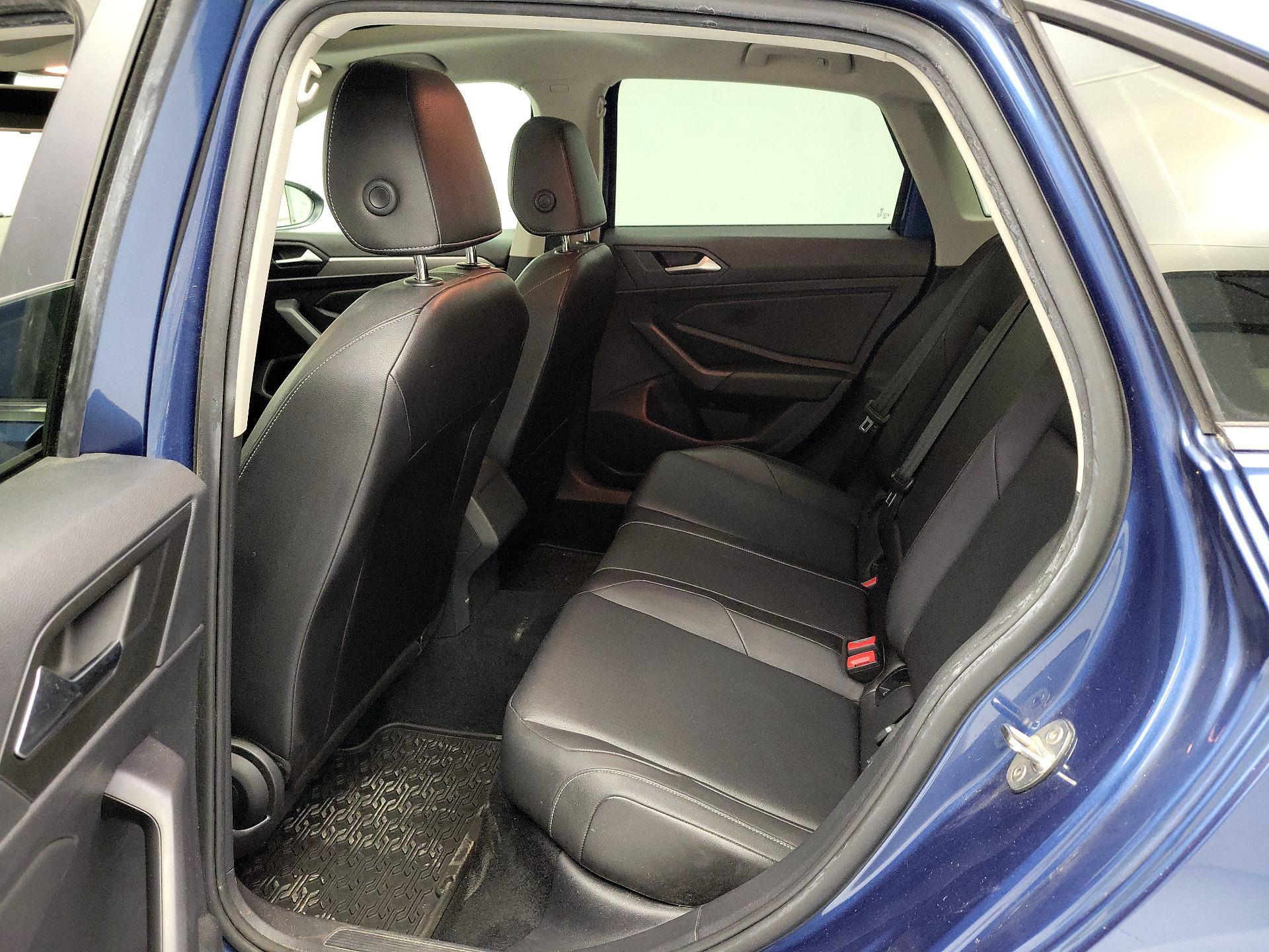 Thumbnail: 2019 Volkswagen Jetta - 20