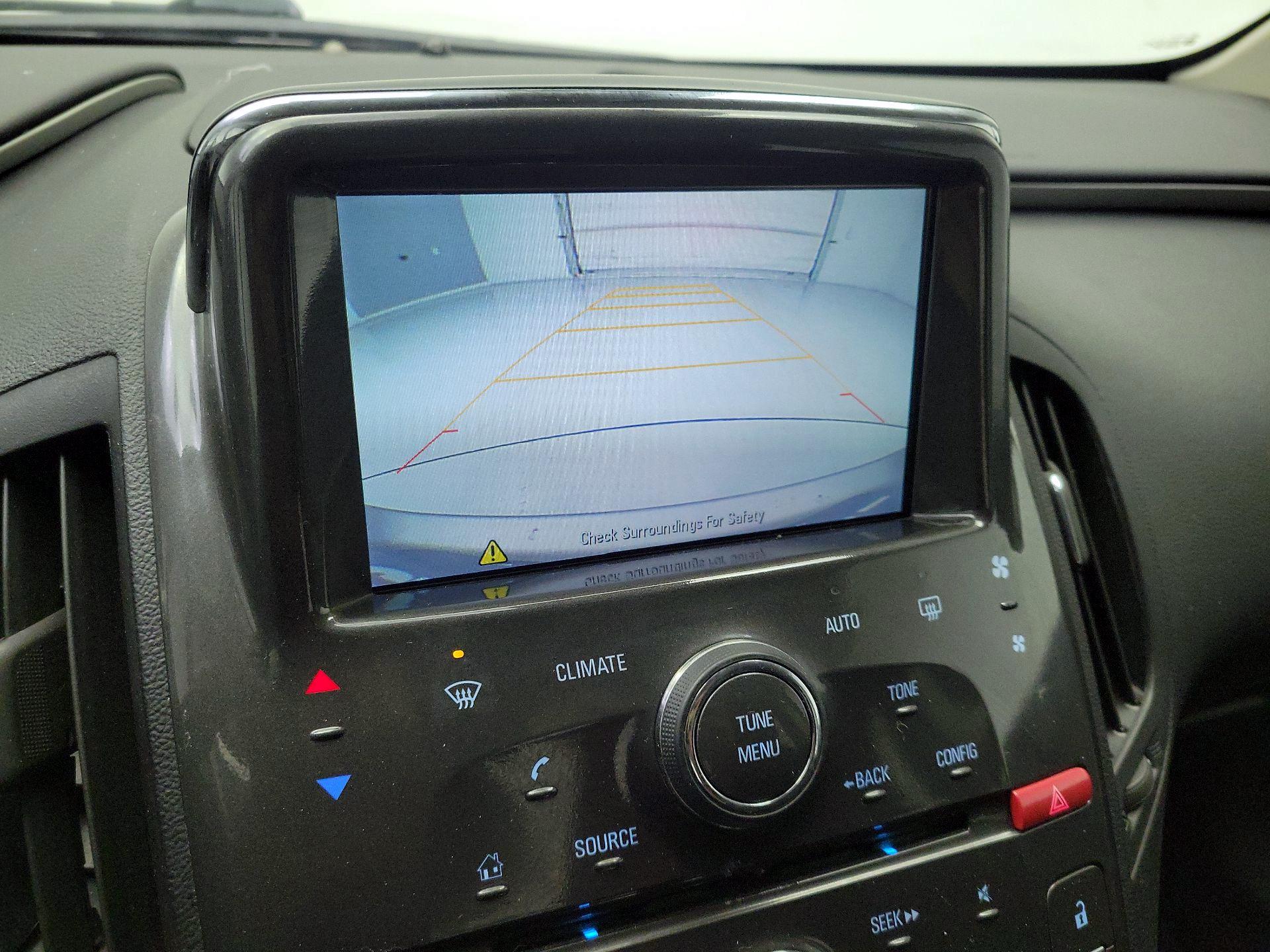 Thumbnail: 2015 Chevrolet Volt - 14