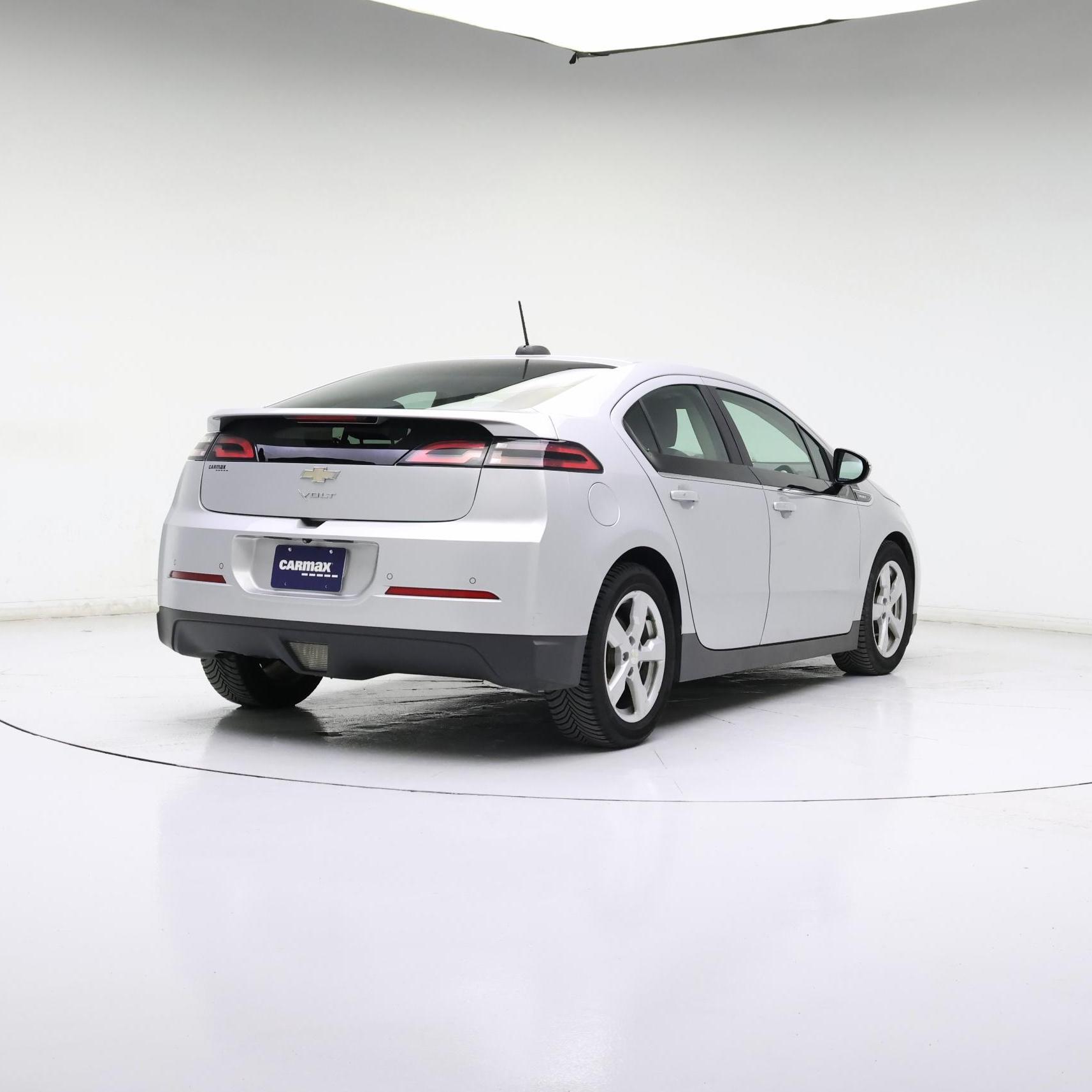 Thumbnail: 2015 Chevrolet Volt - 8