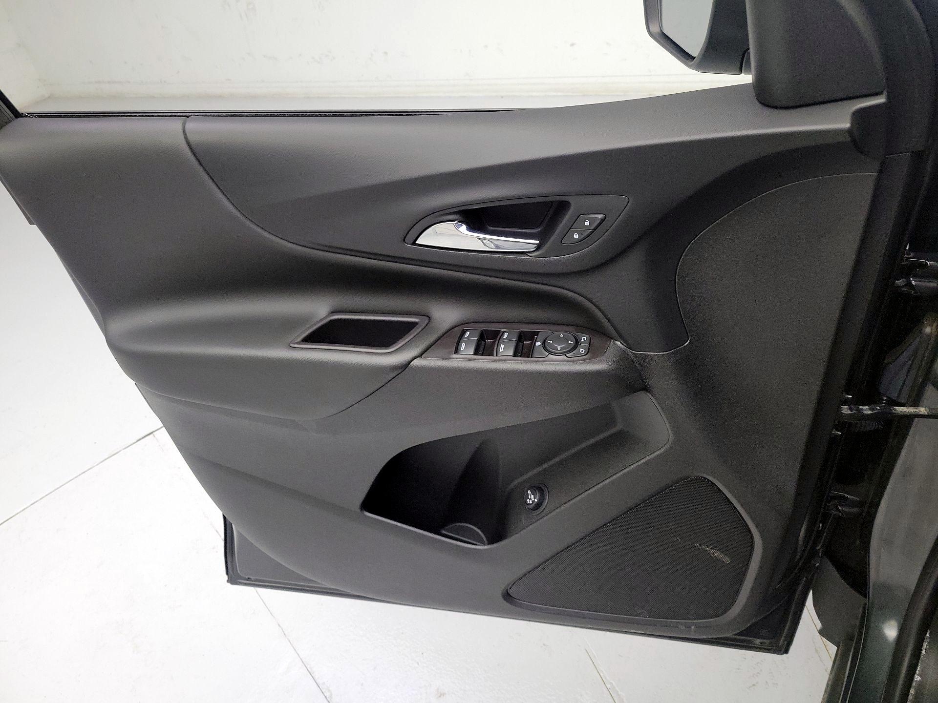 Thumbnail: 2021 Chevrolet Equinox - 12