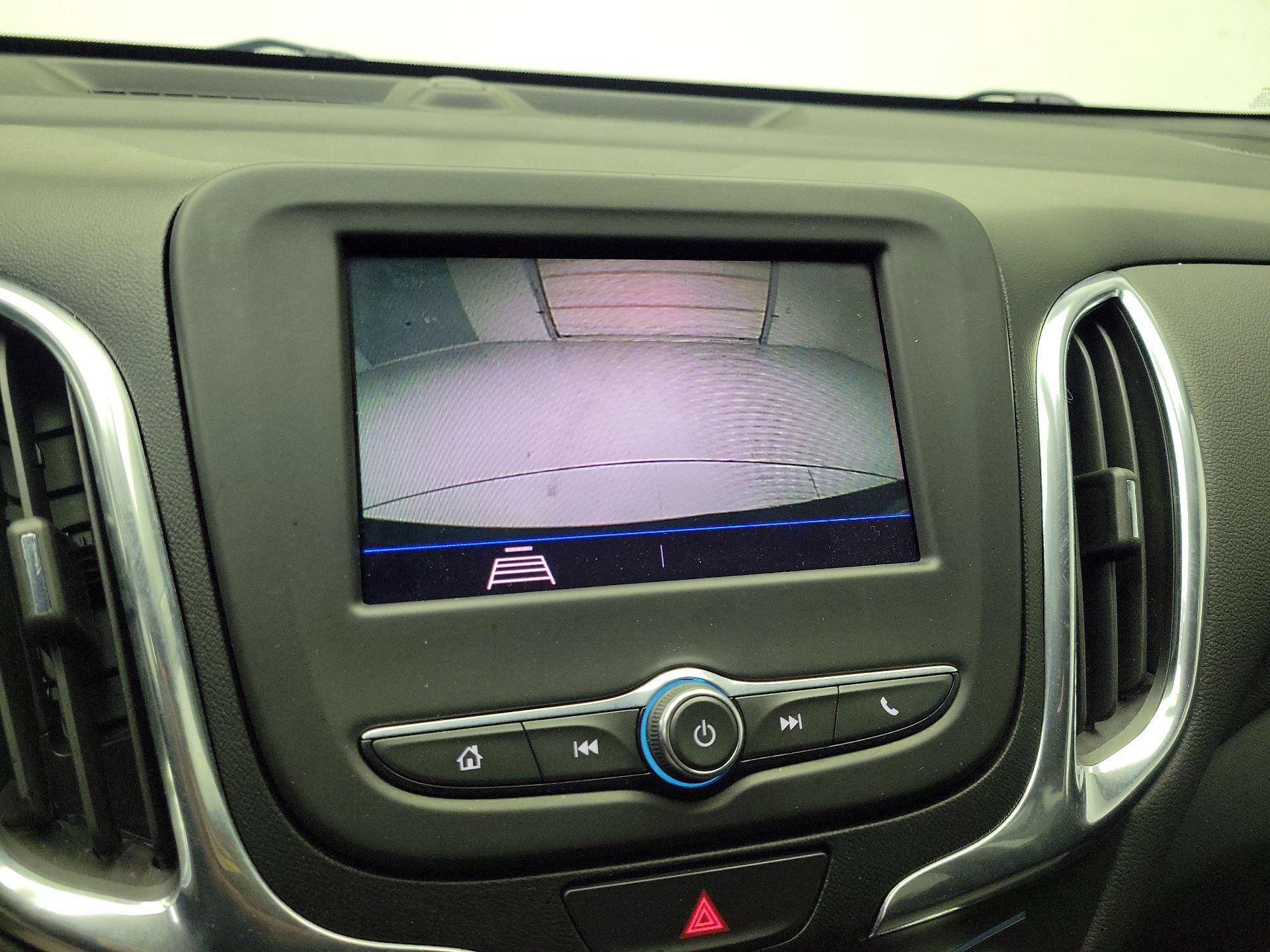 Thumbnail: 2021 Chevrolet Equinox - 14