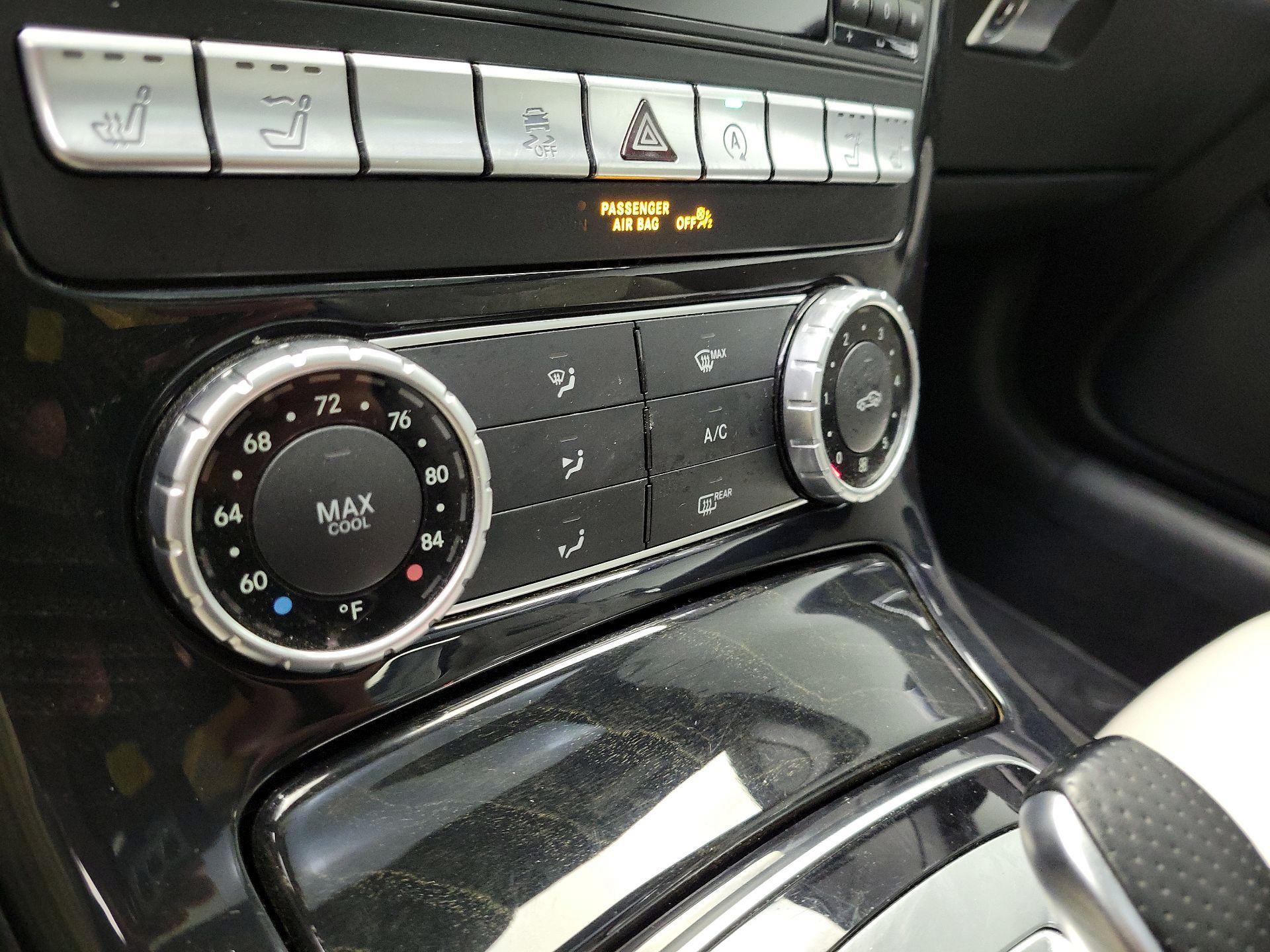 Thumbnail: 2016 Mercedes-Benz SLK - 15