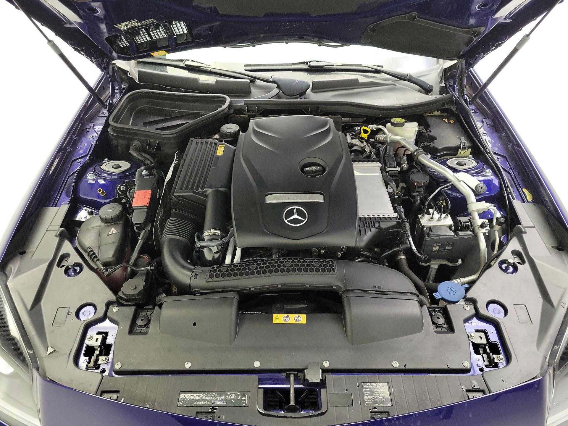 Thumbnail: 2016 Mercedes-Benz SLK - 18