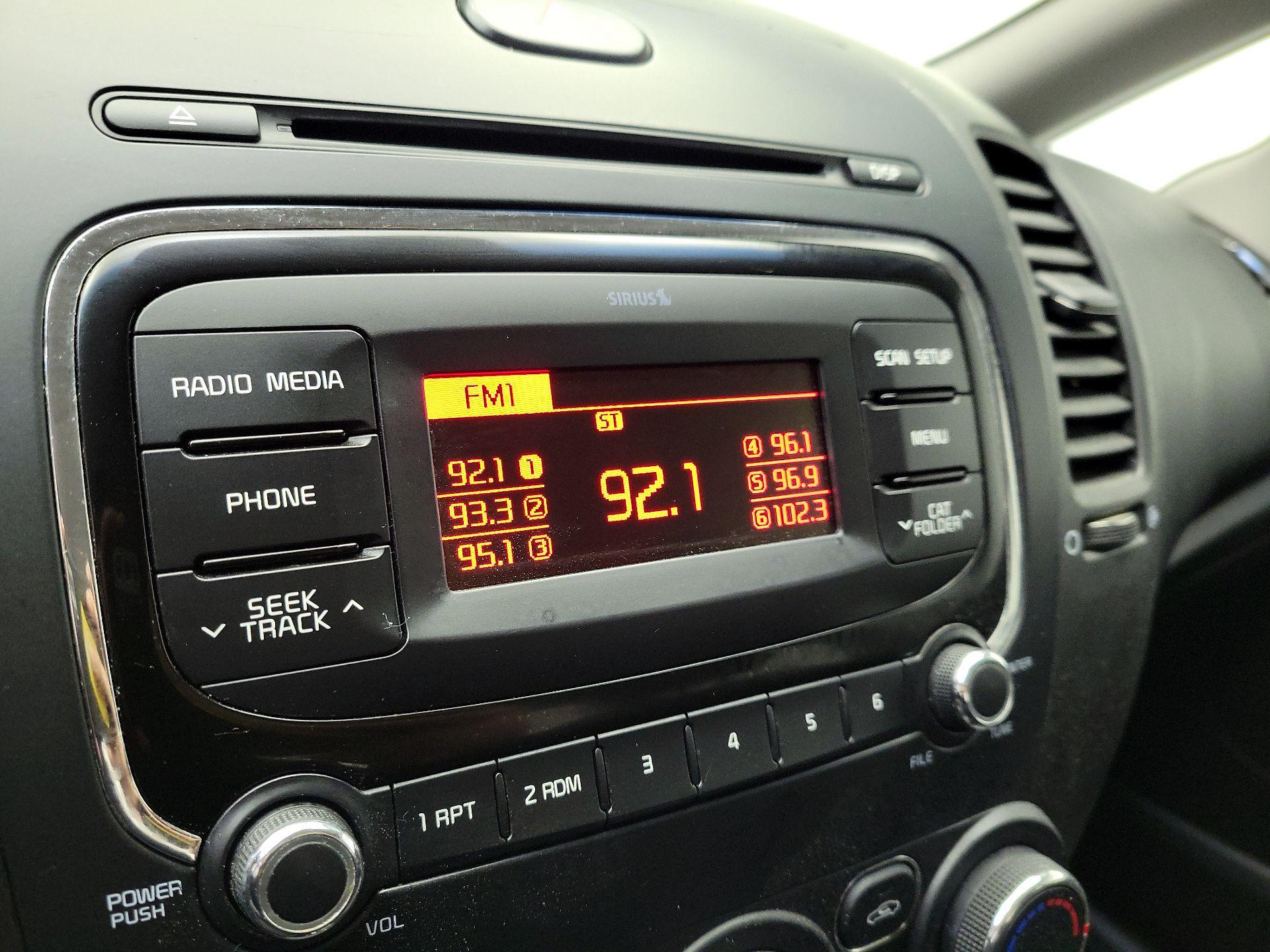 Thumbnail: 2017 Kia Forte - 13