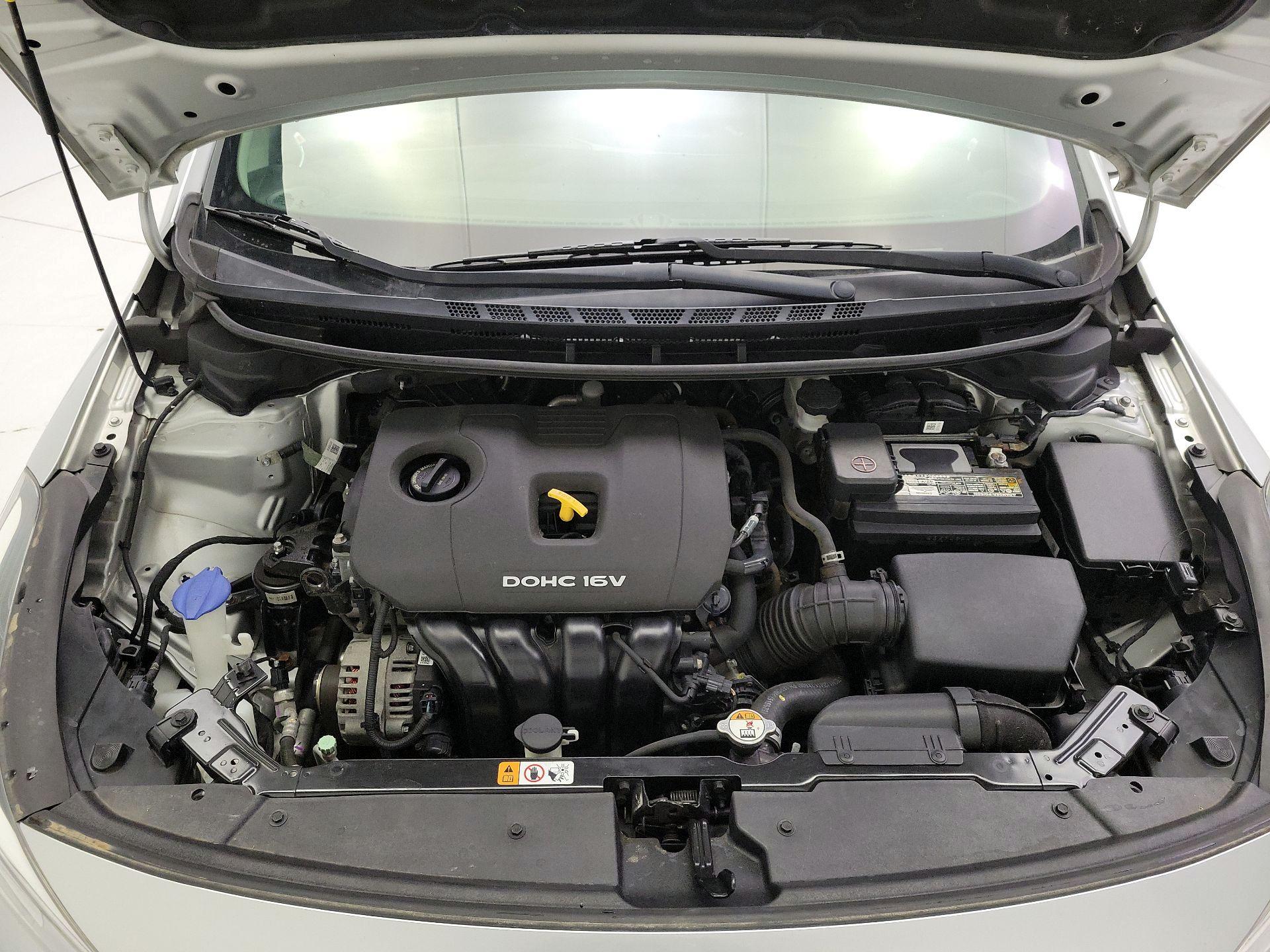 Thumbnail: 2017 Kia Forte - 19