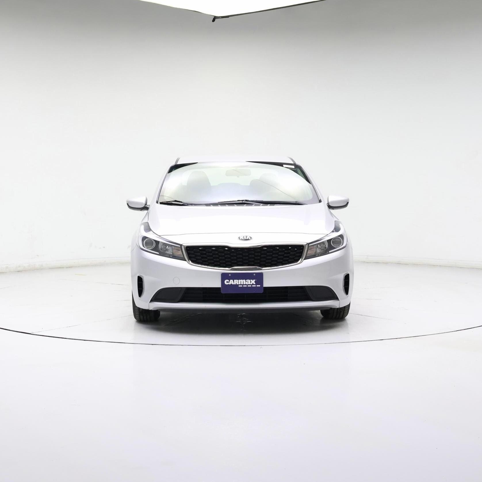 Thumbnail: 2017 Kia Forte - 5