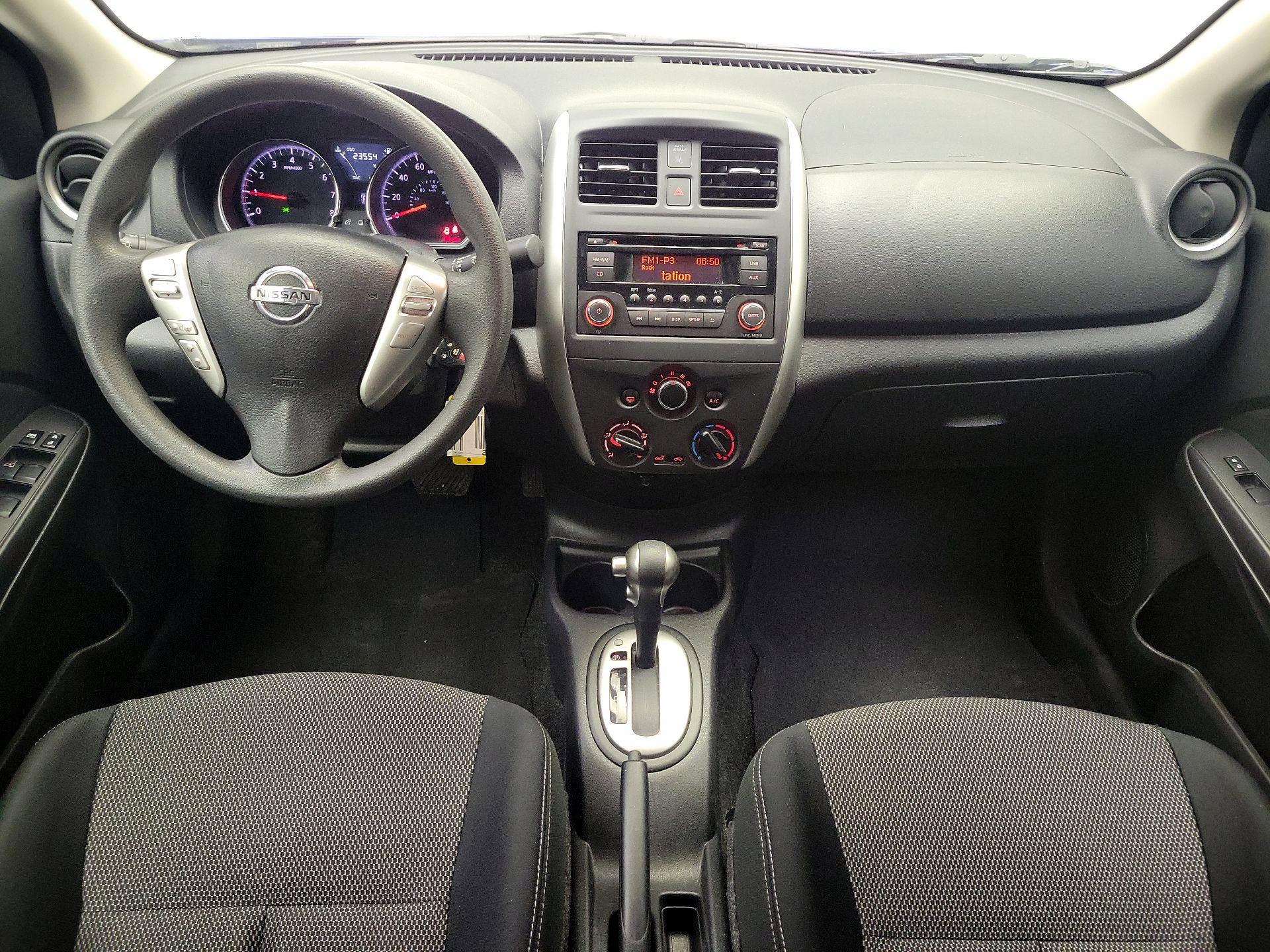 Thumbnail: 2016 Nissan Versa - 9