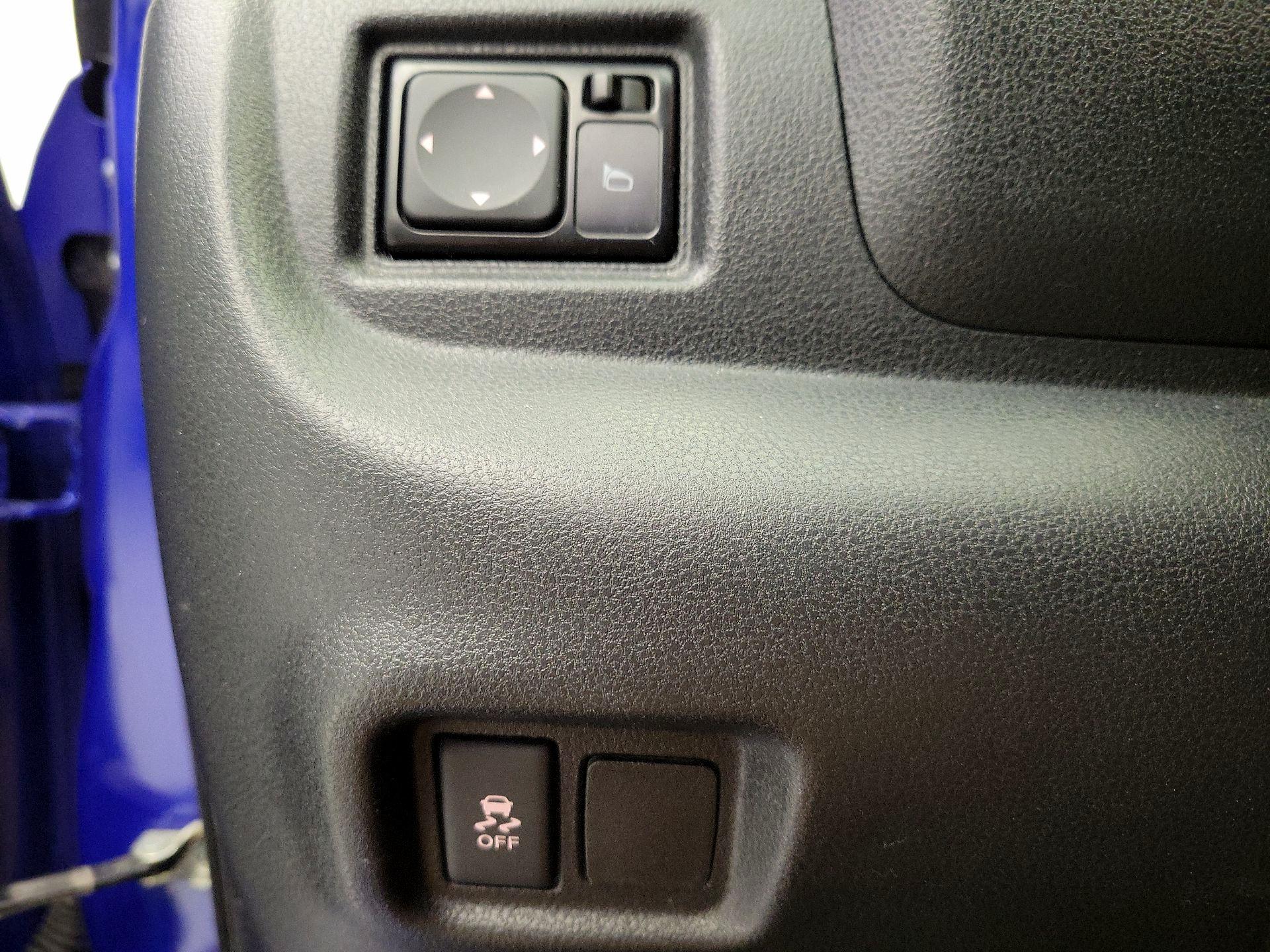 Thumbnail: 2016 Nissan Versa - 13