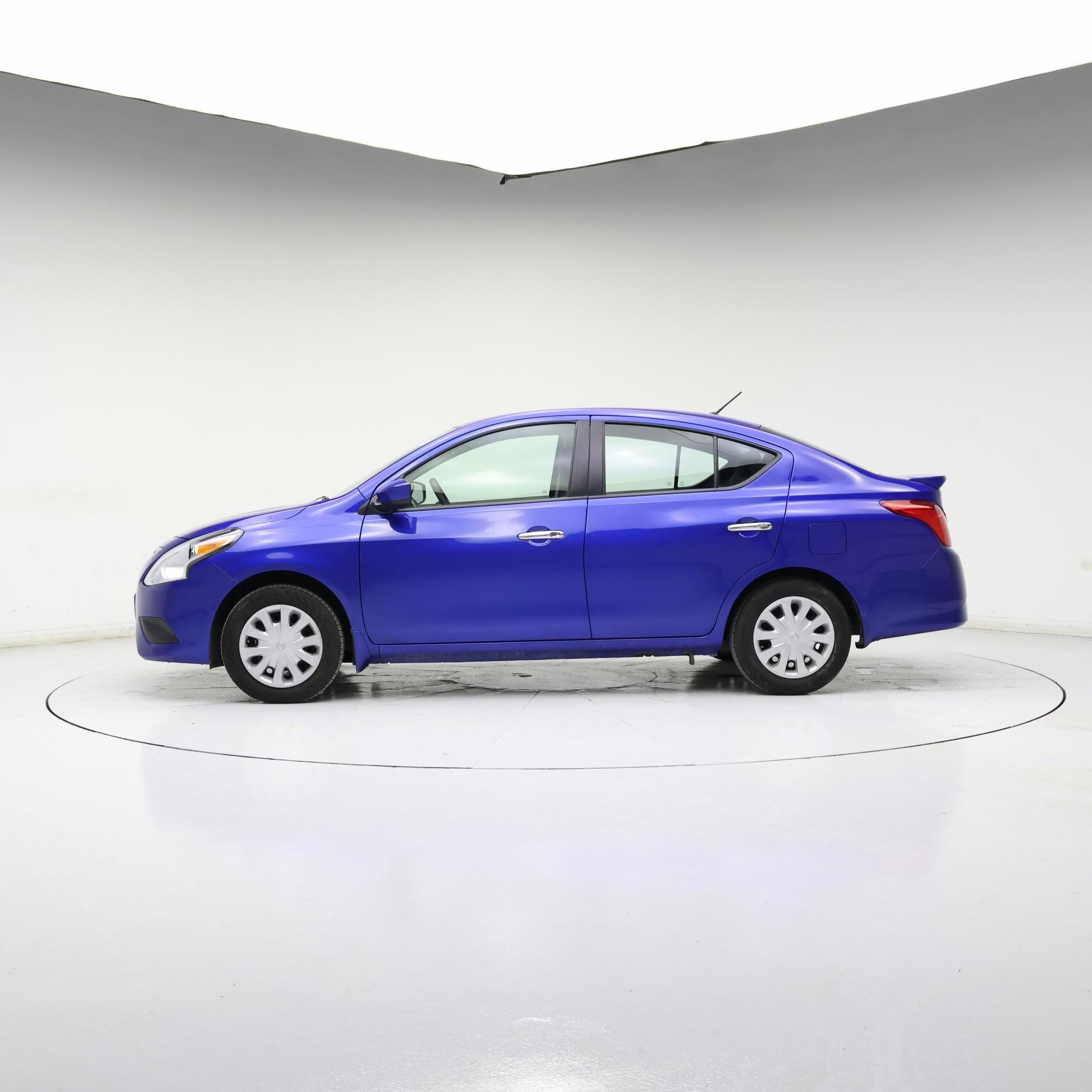 Thumbnail: 2016 Nissan Versa - 3