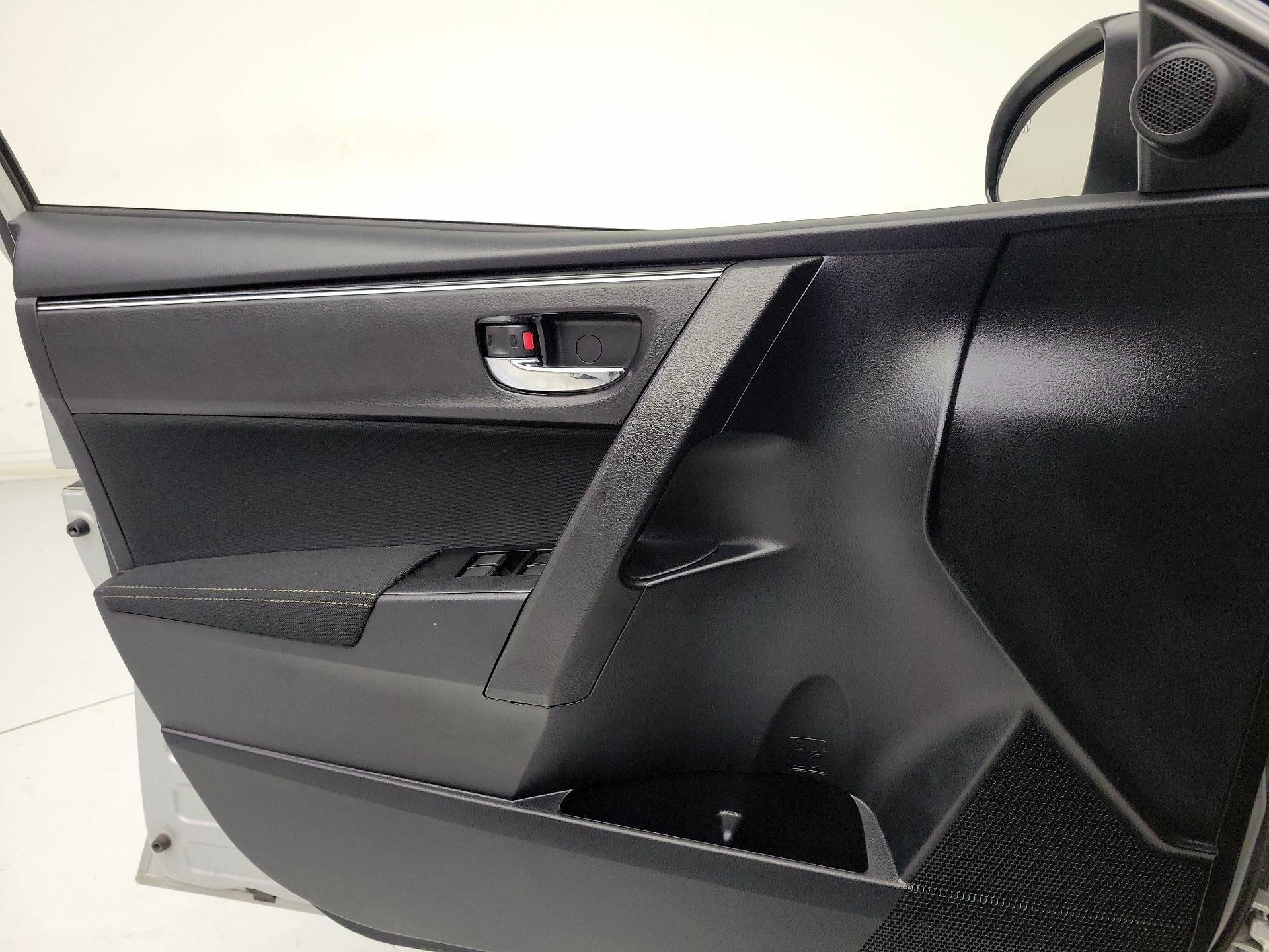 Thumbnail: 2019 Toyota Corolla - 12