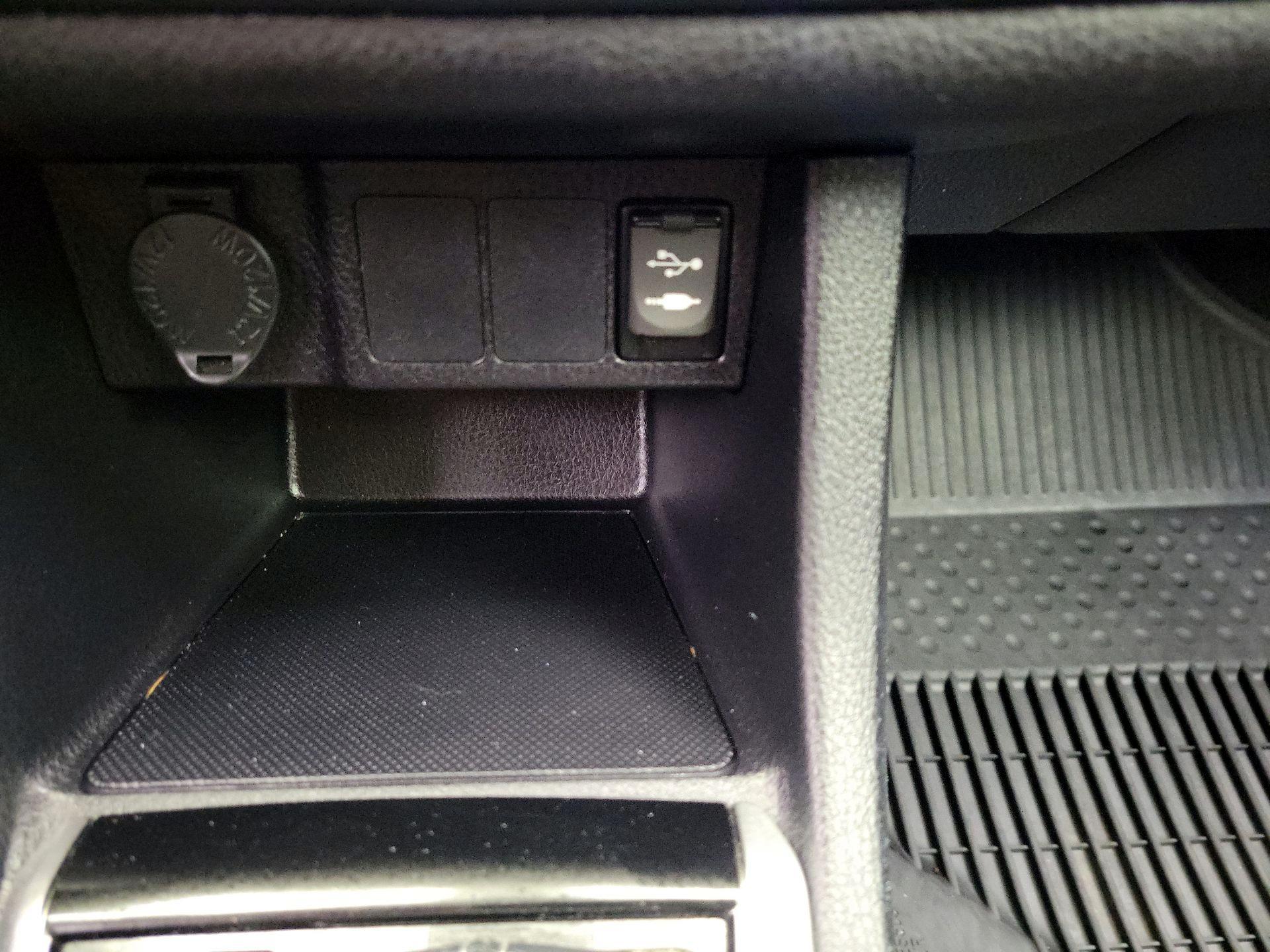 Thumbnail: 2019 Toyota Corolla - 18