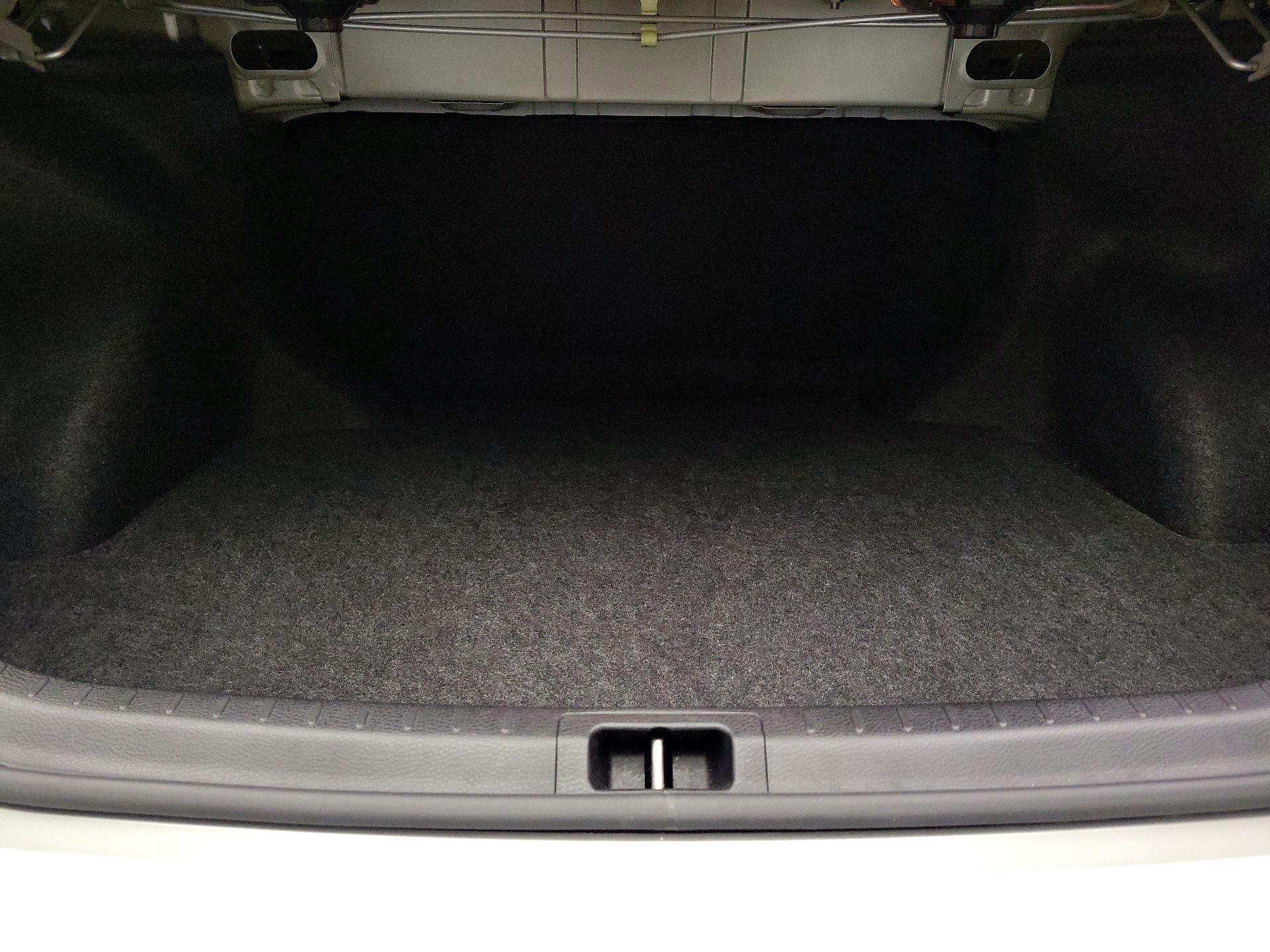 Thumbnail: 2019 Toyota Corolla - 20