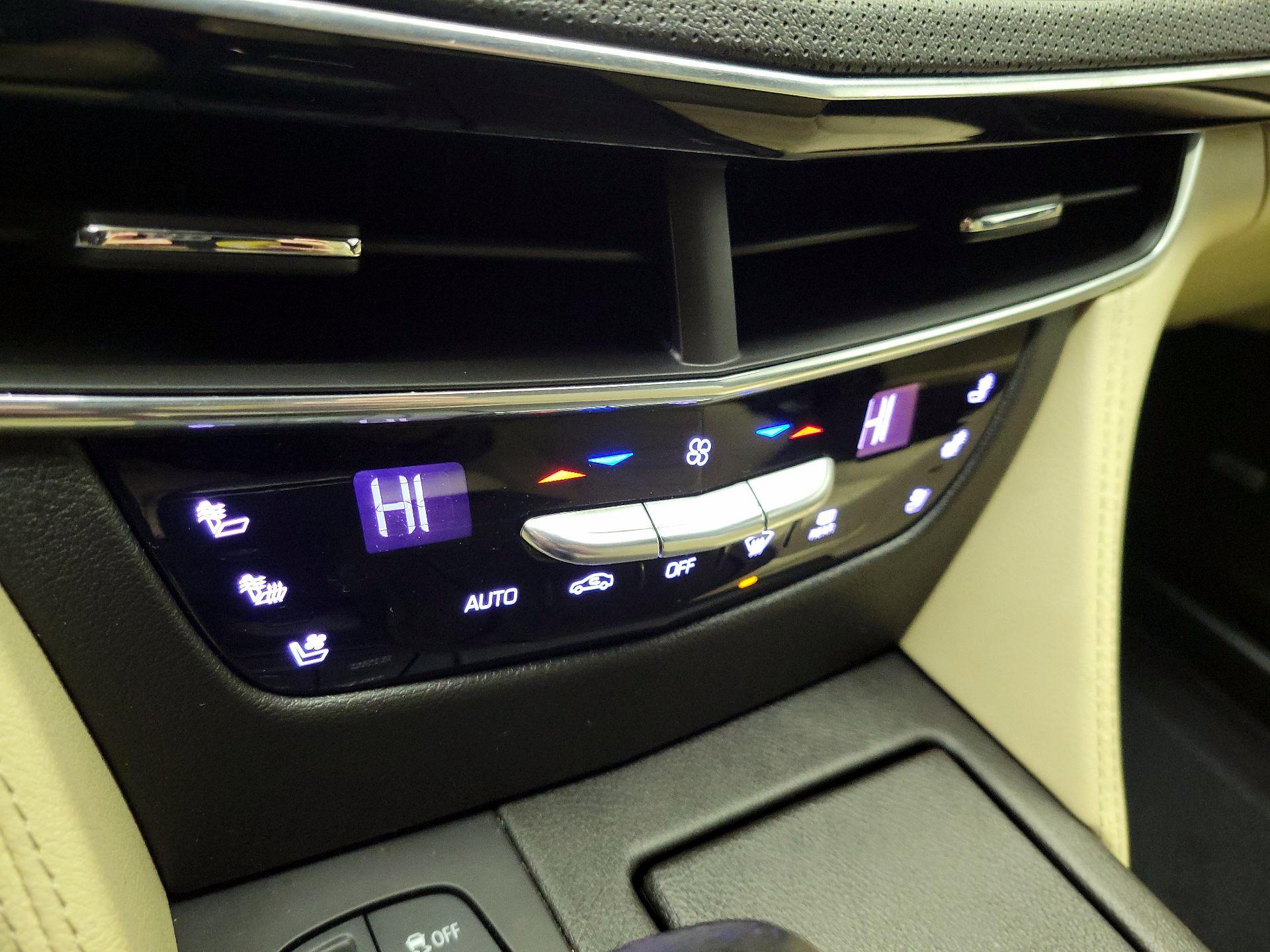 Thumbnail: 2019 Cadillac CT6 - 16