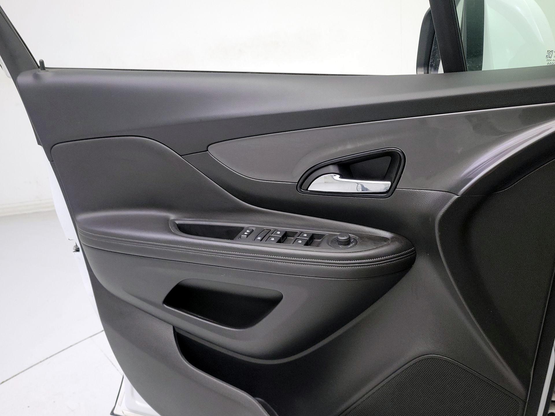 Thumbnail: 2017 Buick Encore - 12