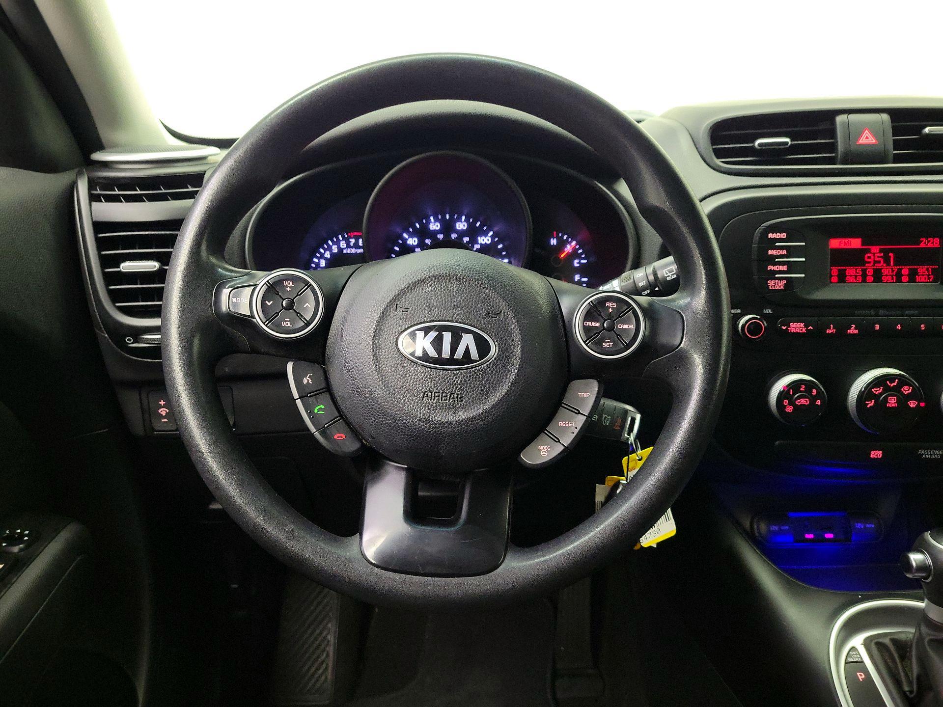 Thumbnail: 2014 Kia Soul - 10