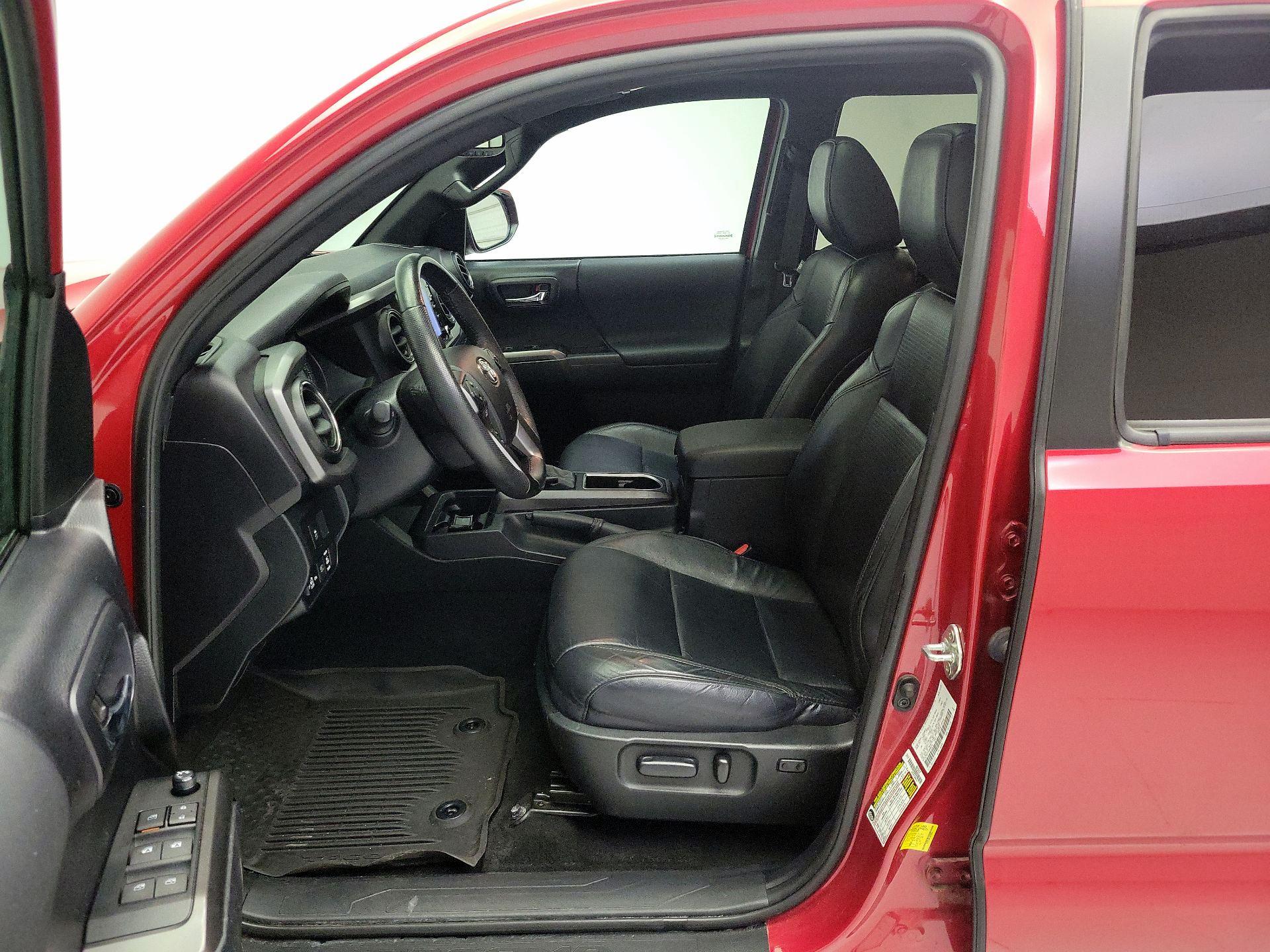 Thumbnail: 2021 Toyota Tacoma - 11