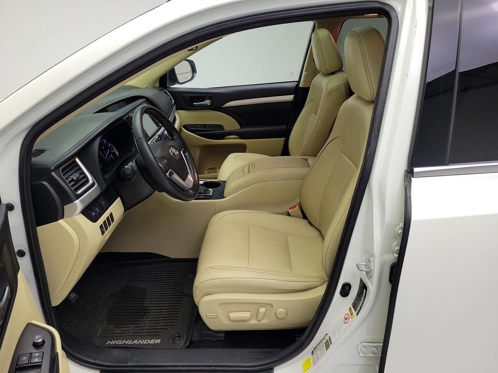 Thumbnail: 2017 Toyota Highlander - 11