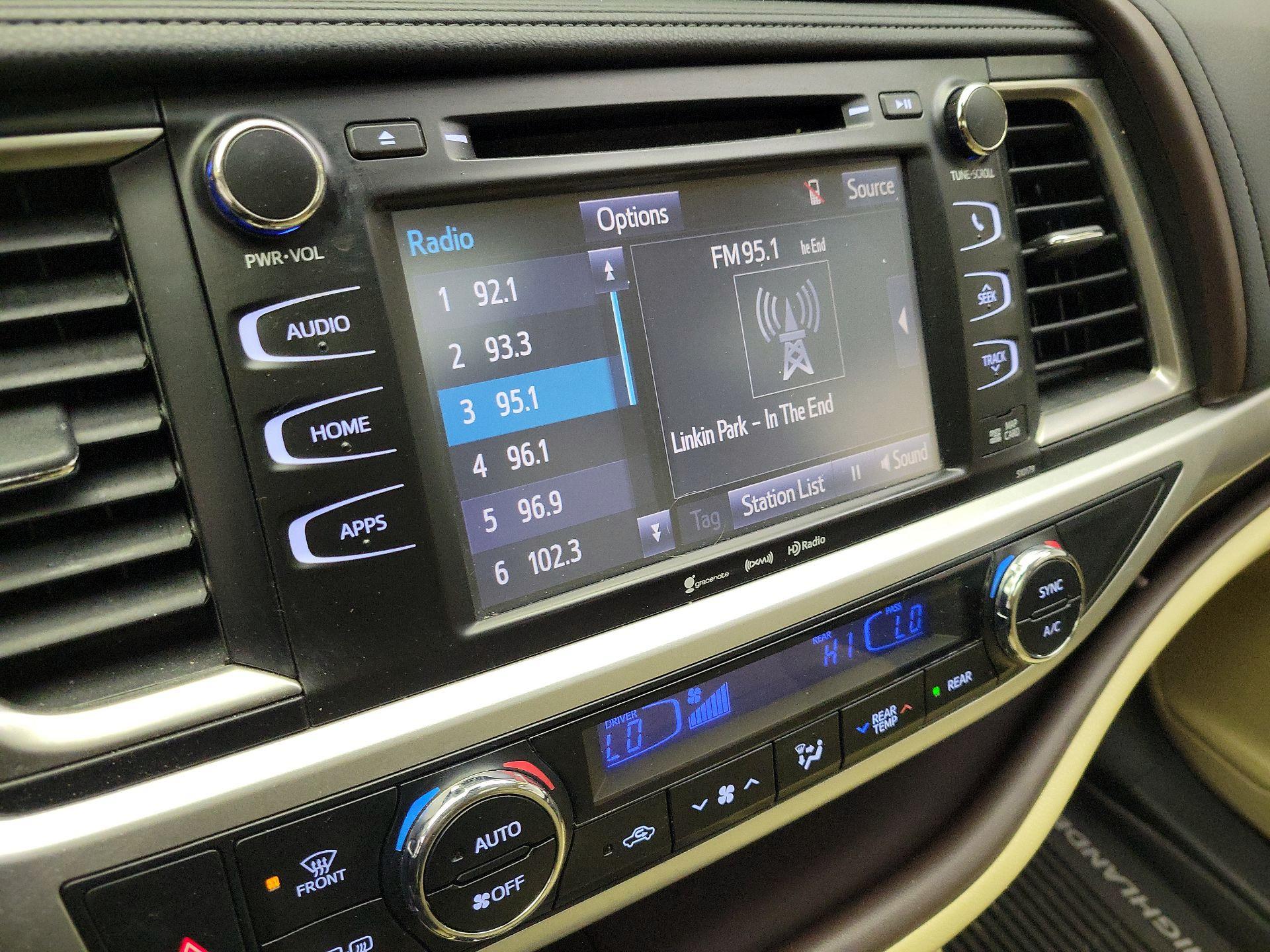 Thumbnail: 2017 Toyota Highlander - 16