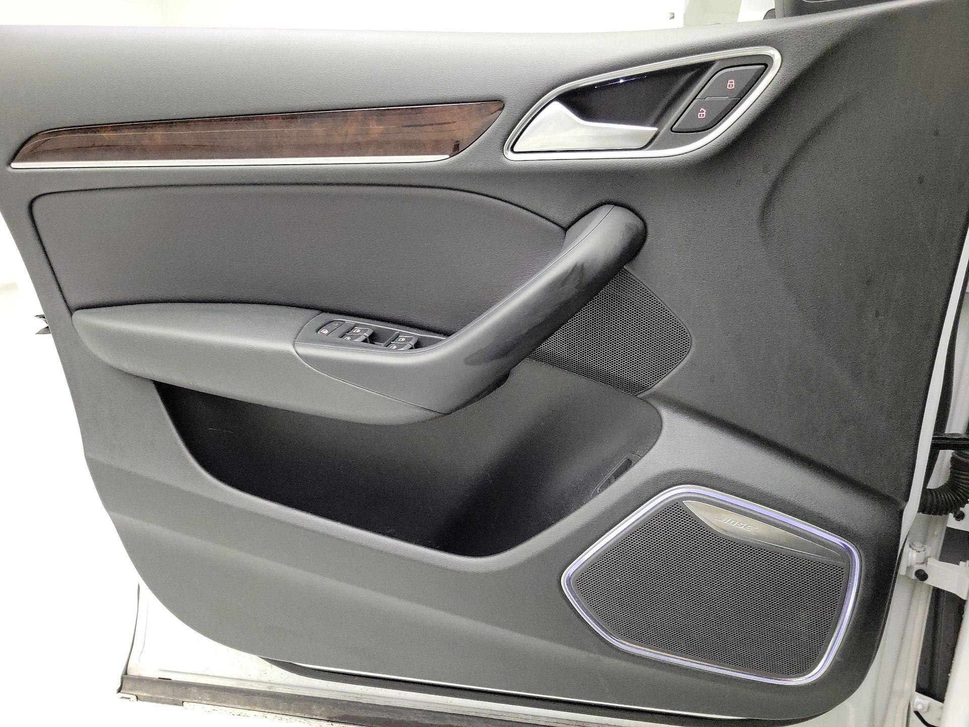 Thumbnail: 2018 Audi Q3 - 12