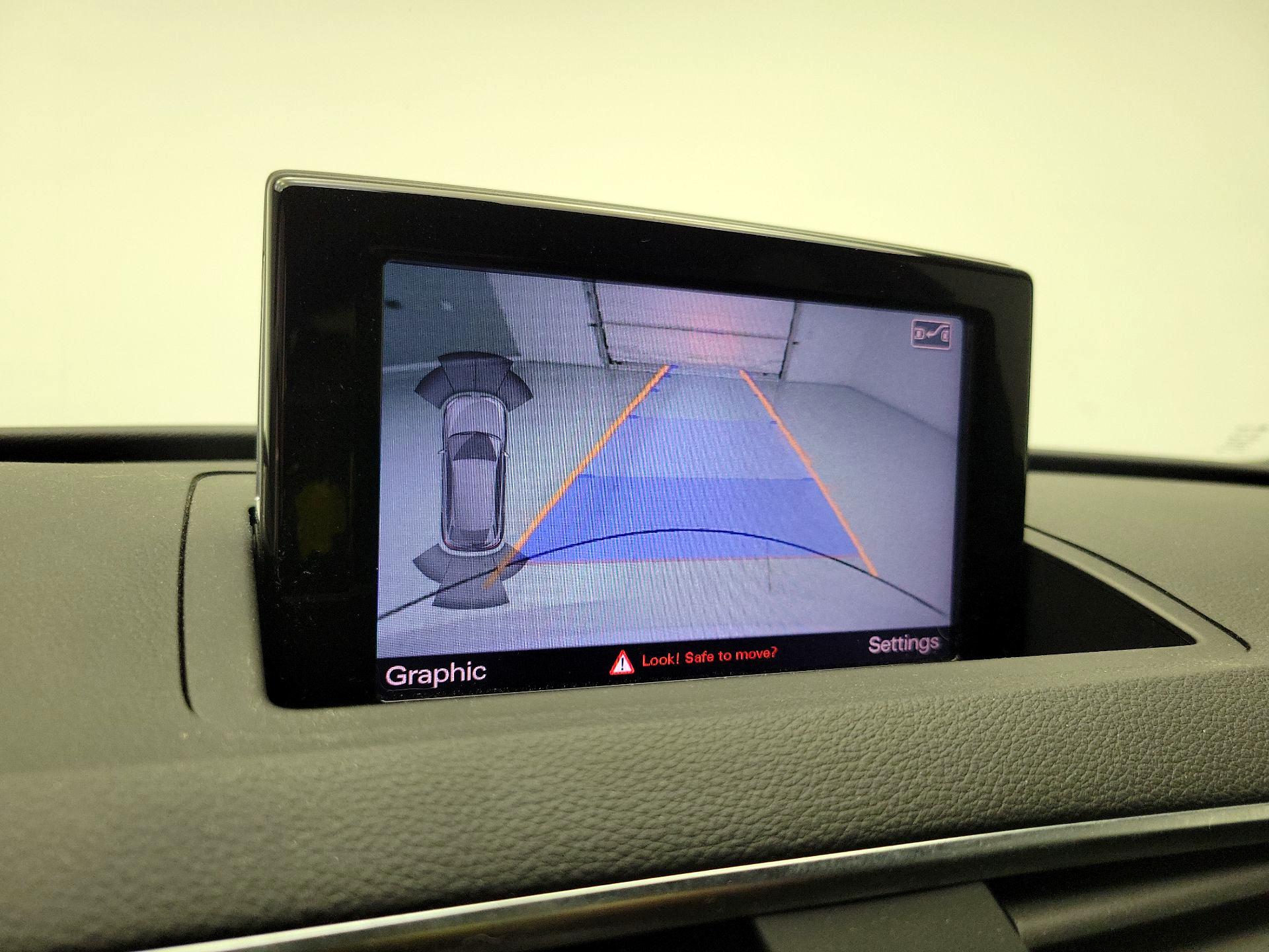 Thumbnail: 2018 Audi Q3 - 15