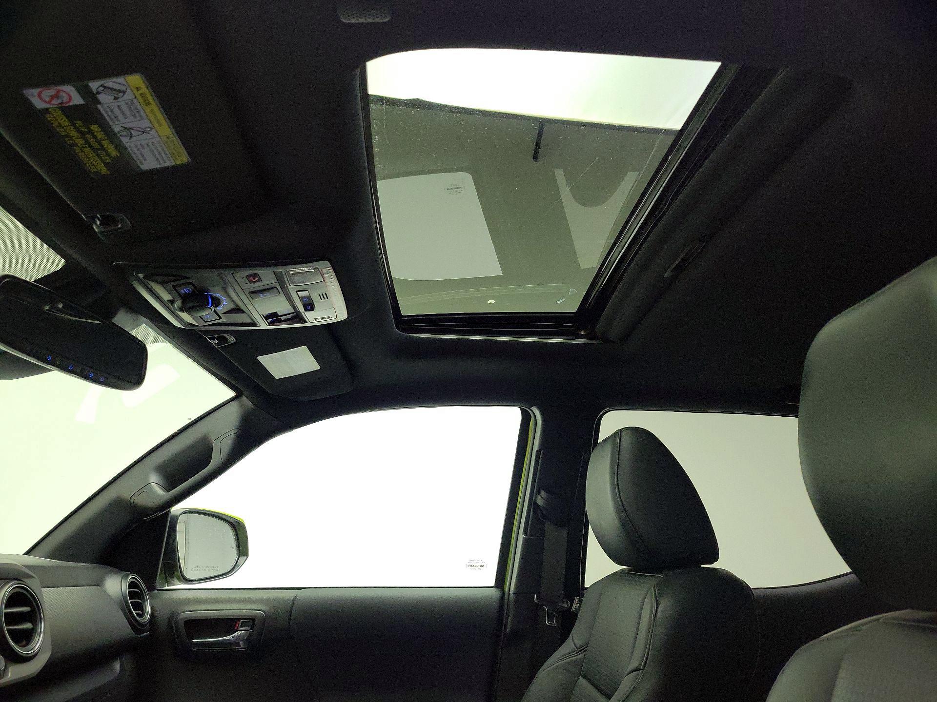 Thumbnail: 2023 Toyota Tacoma - 20