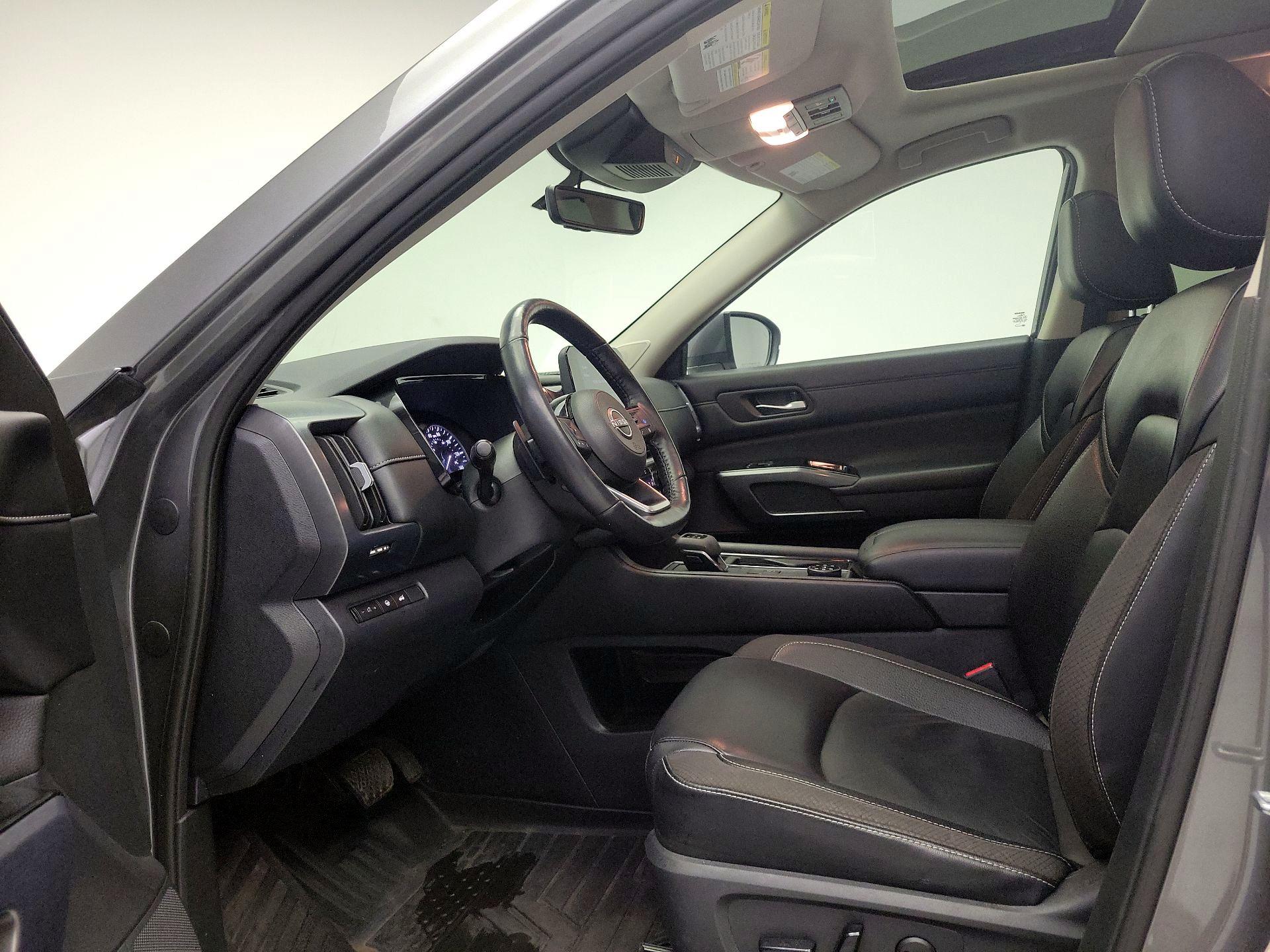 Thumbnail: 2023 Nissan Pathfinder - 11