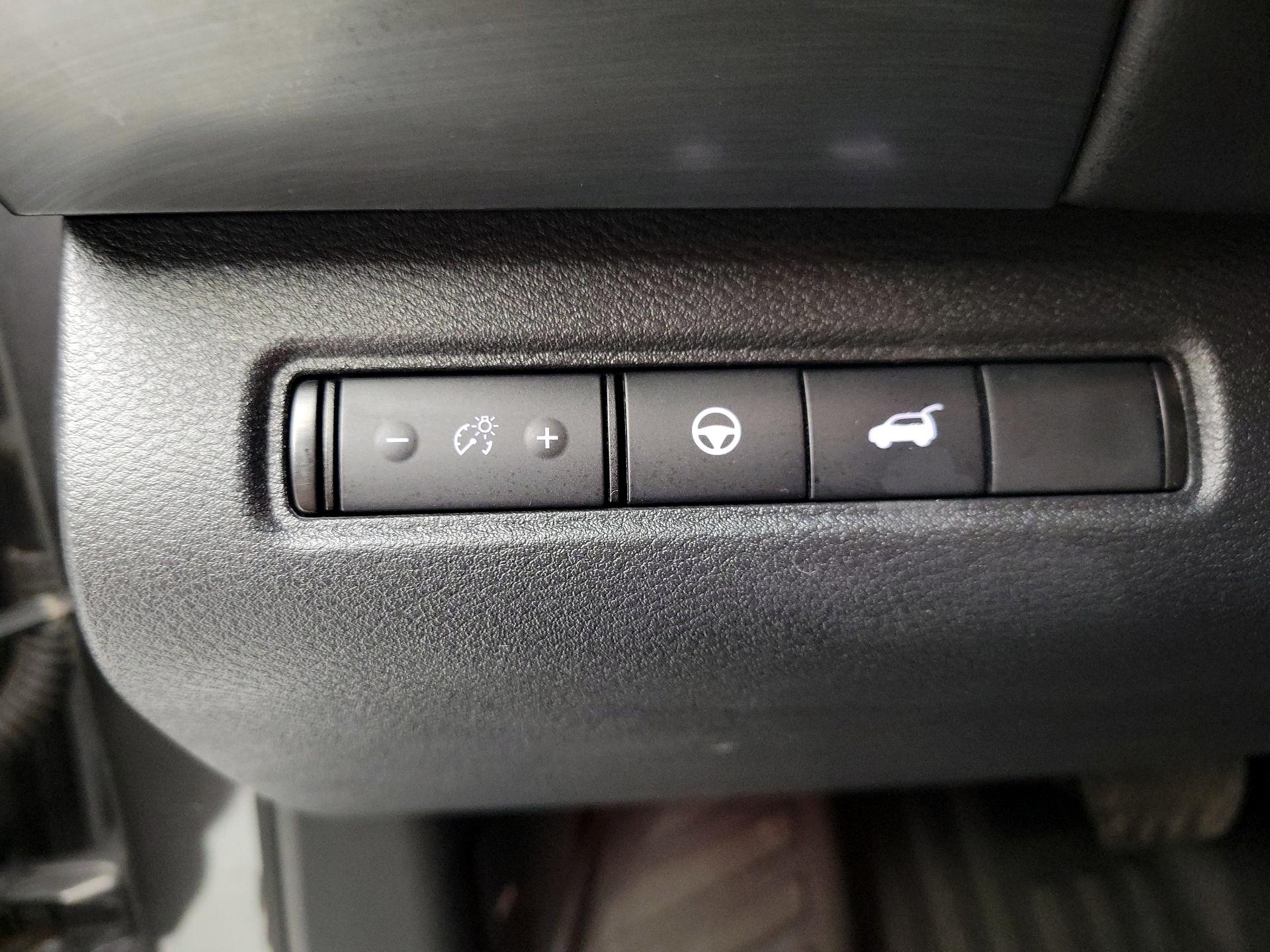 Thumbnail: 2023 Nissan Pathfinder - 13