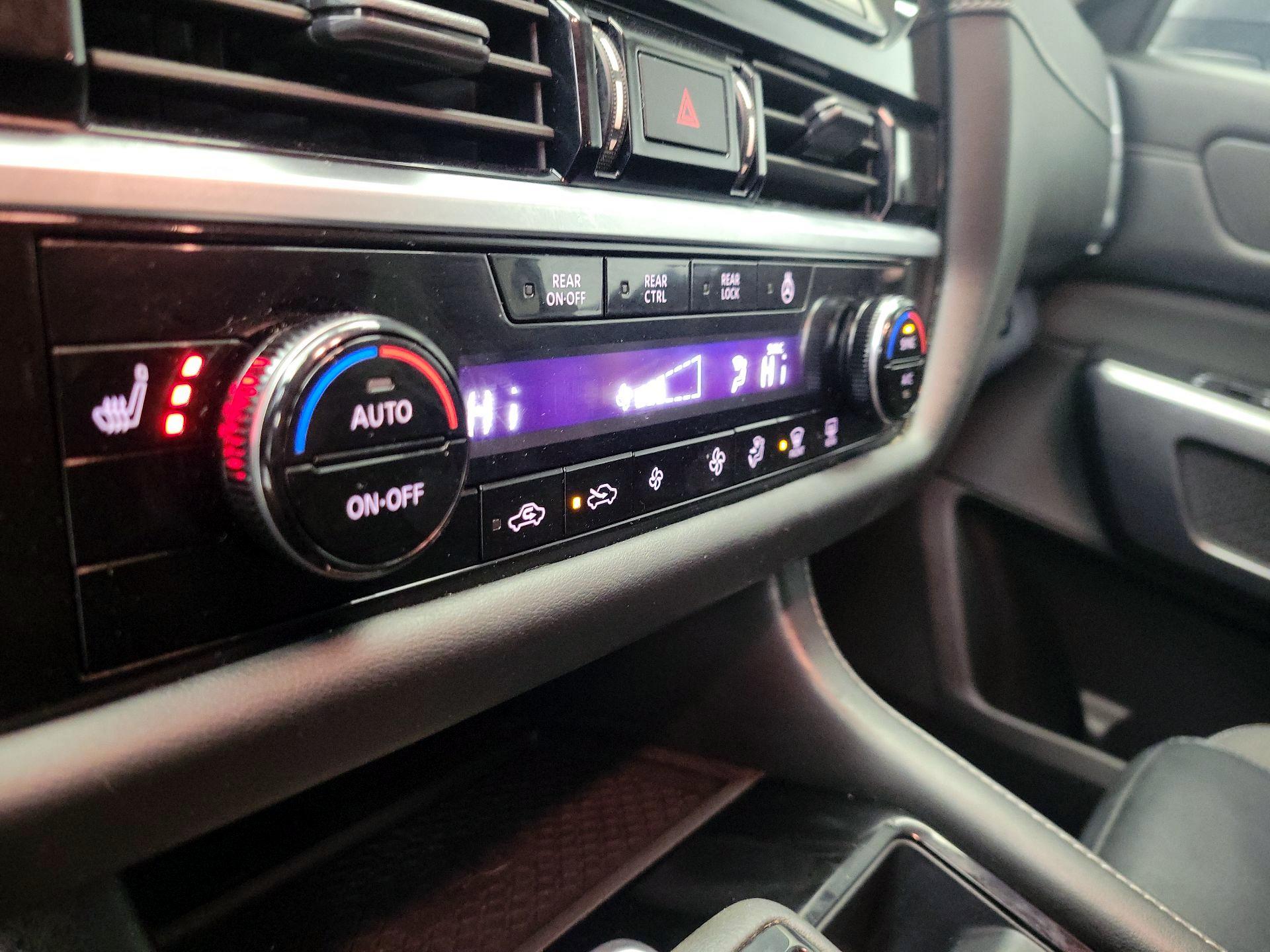 Thumbnail: 2023 Nissan Pathfinder - 17