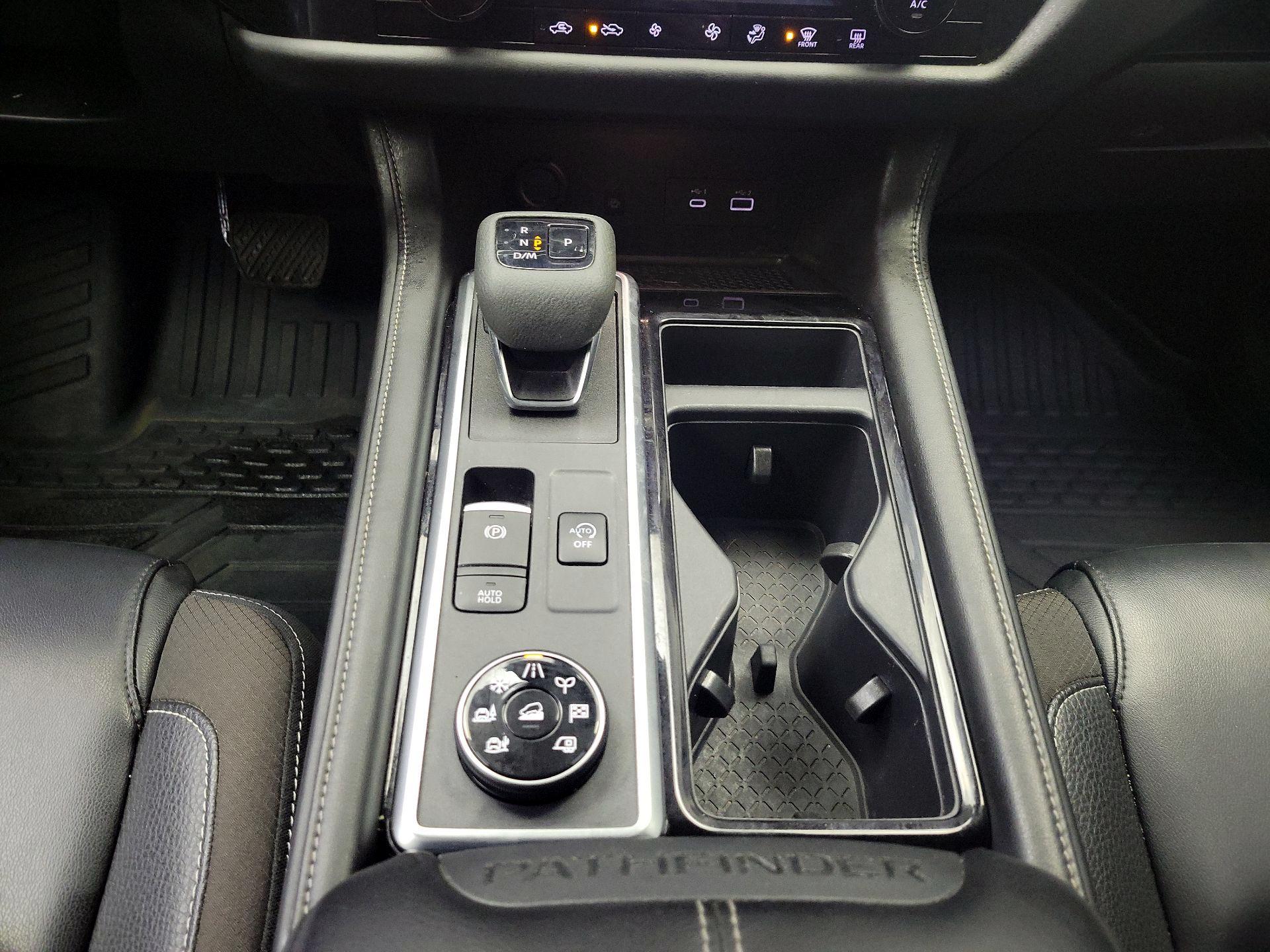 Thumbnail: 2023 Nissan Pathfinder - 18