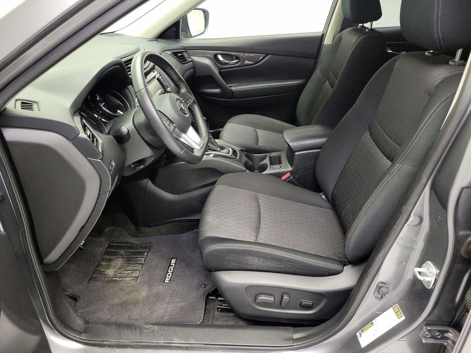 Thumbnail: 2019 Nissan Rogue - 11