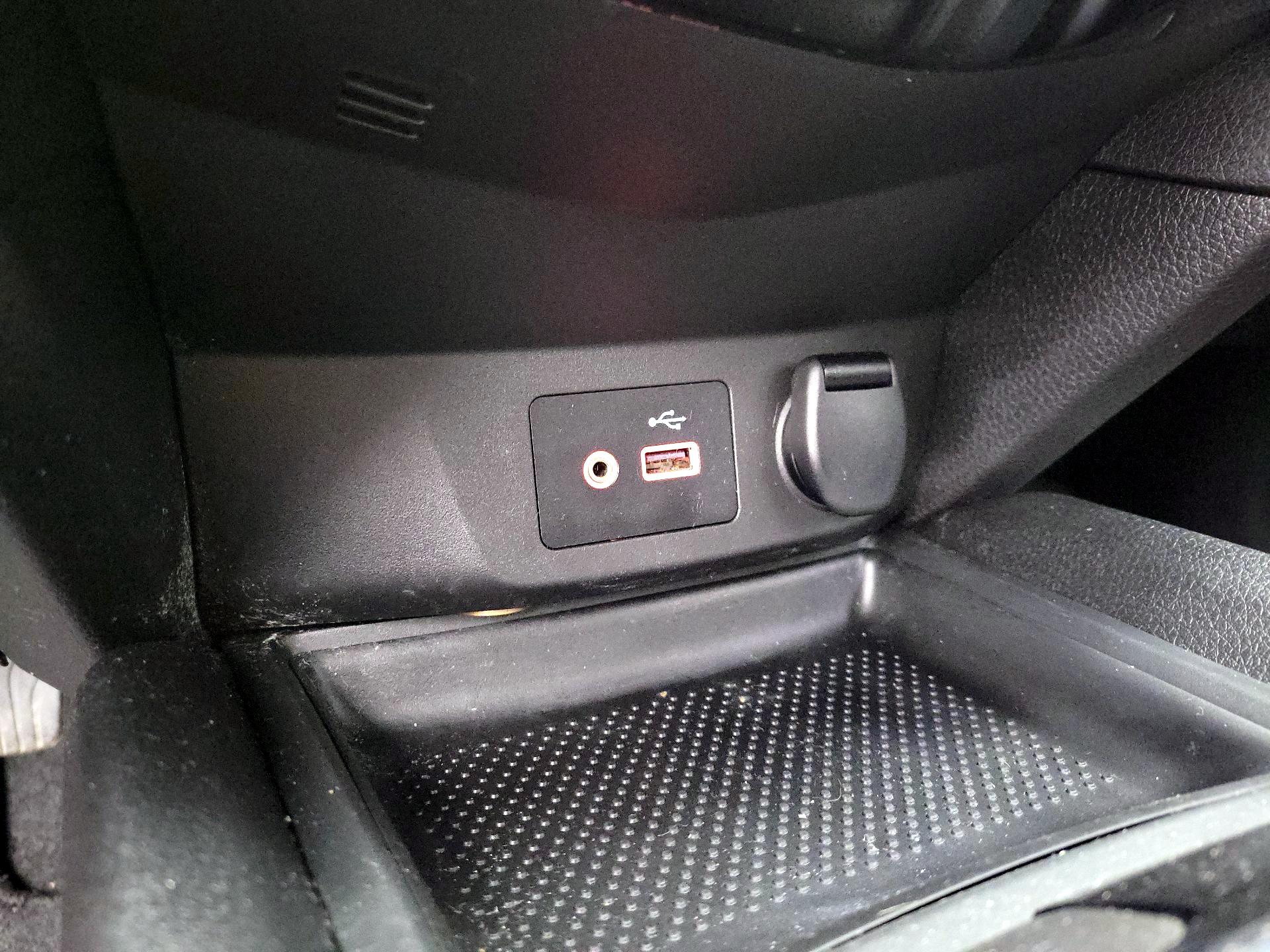 Thumbnail: 2019 Nissan Rogue - 18