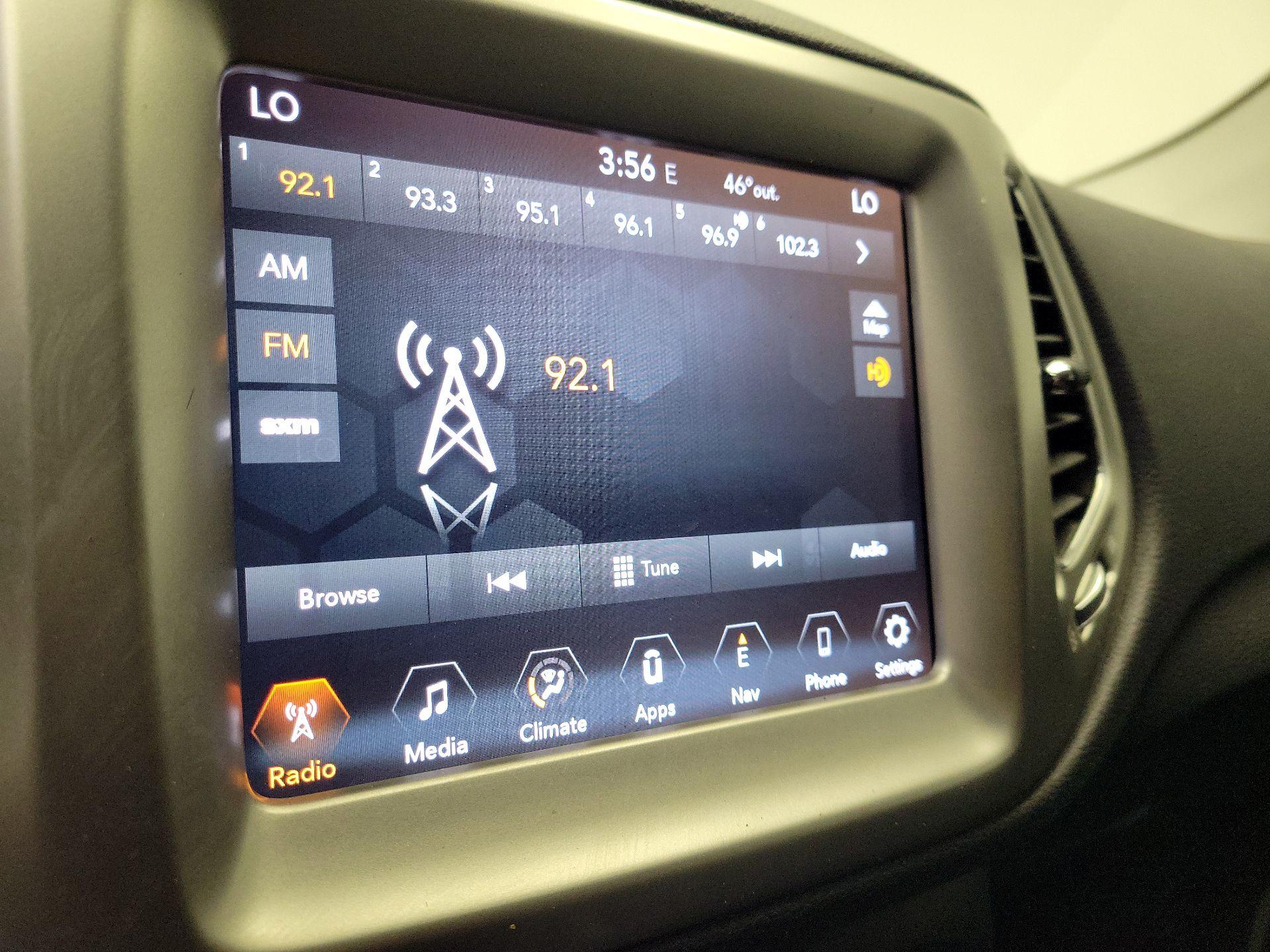 Thumbnail: 2018 Jeep Compass - 16