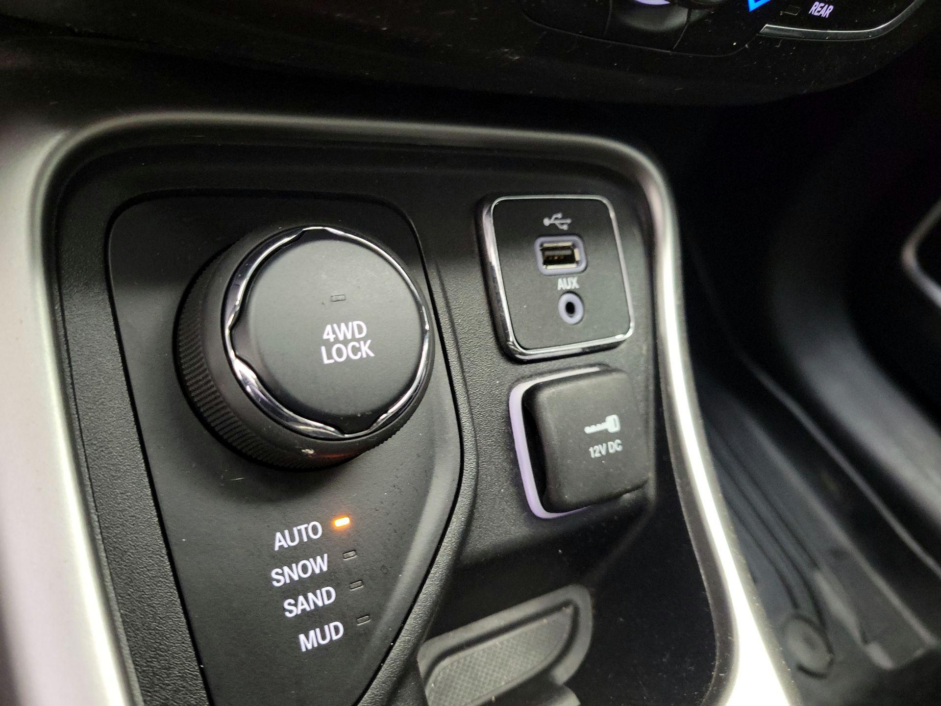 Thumbnail: 2018 Jeep Compass - 19