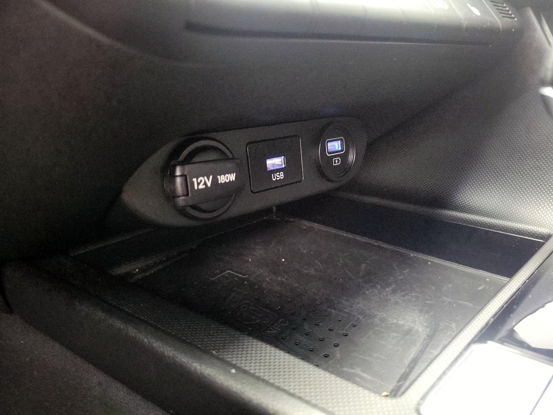 Thumbnail: 2022 Hyundai Elantra - 18