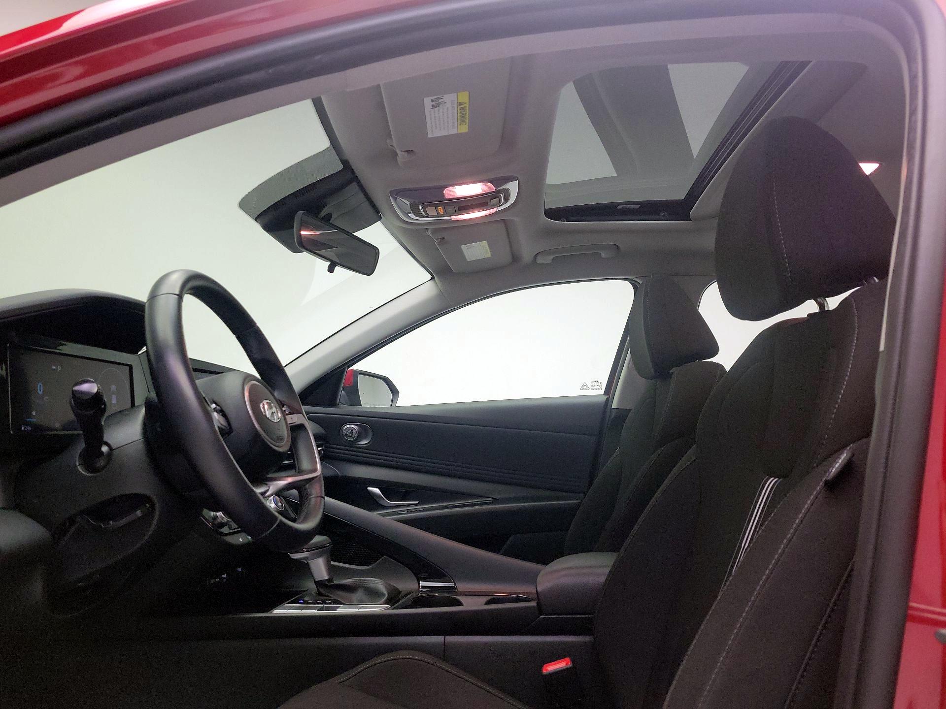 Thumbnail: 2022 Hyundai Elantra - 19