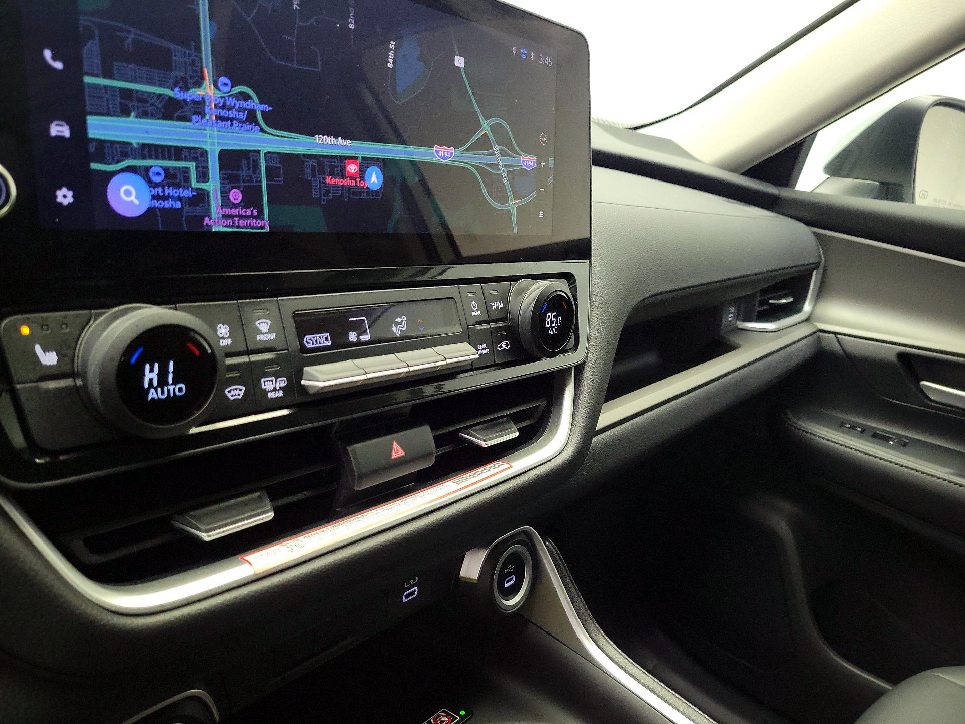 Thumbnail: 2026 Toyota Highlander - 17