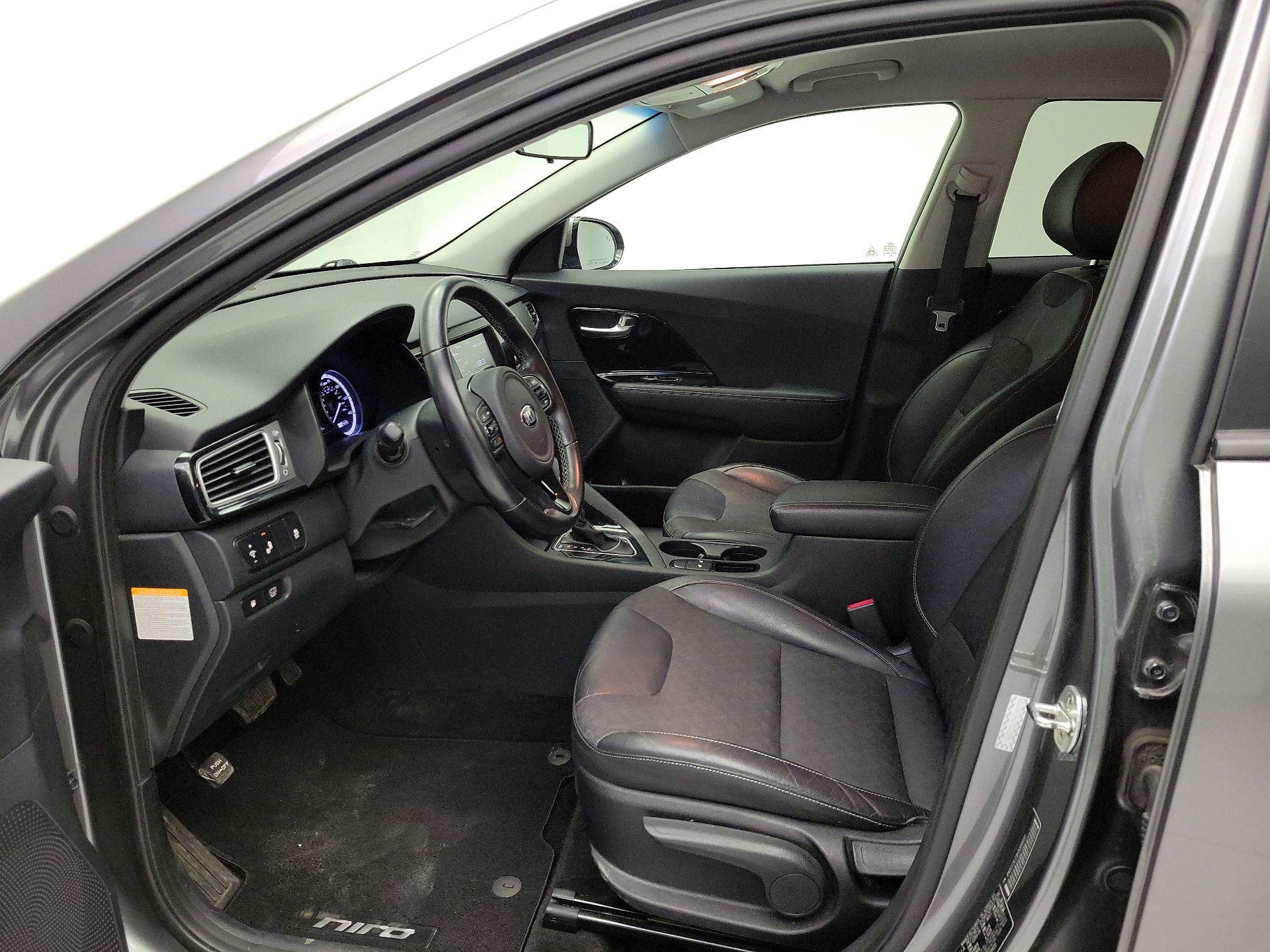 Thumbnail: 2017 Kia Niro - 11